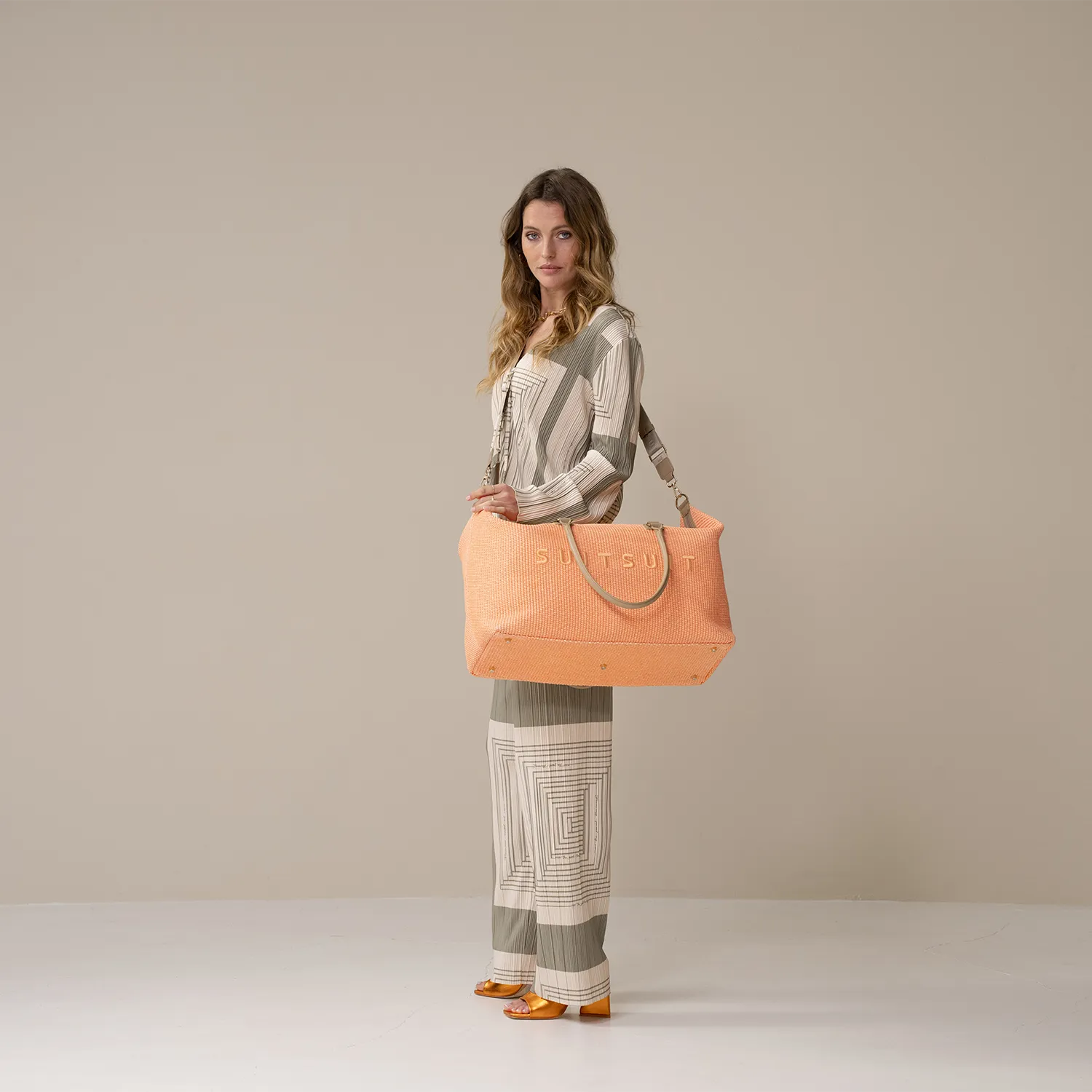 Fusion - Pale Orange - Weekender