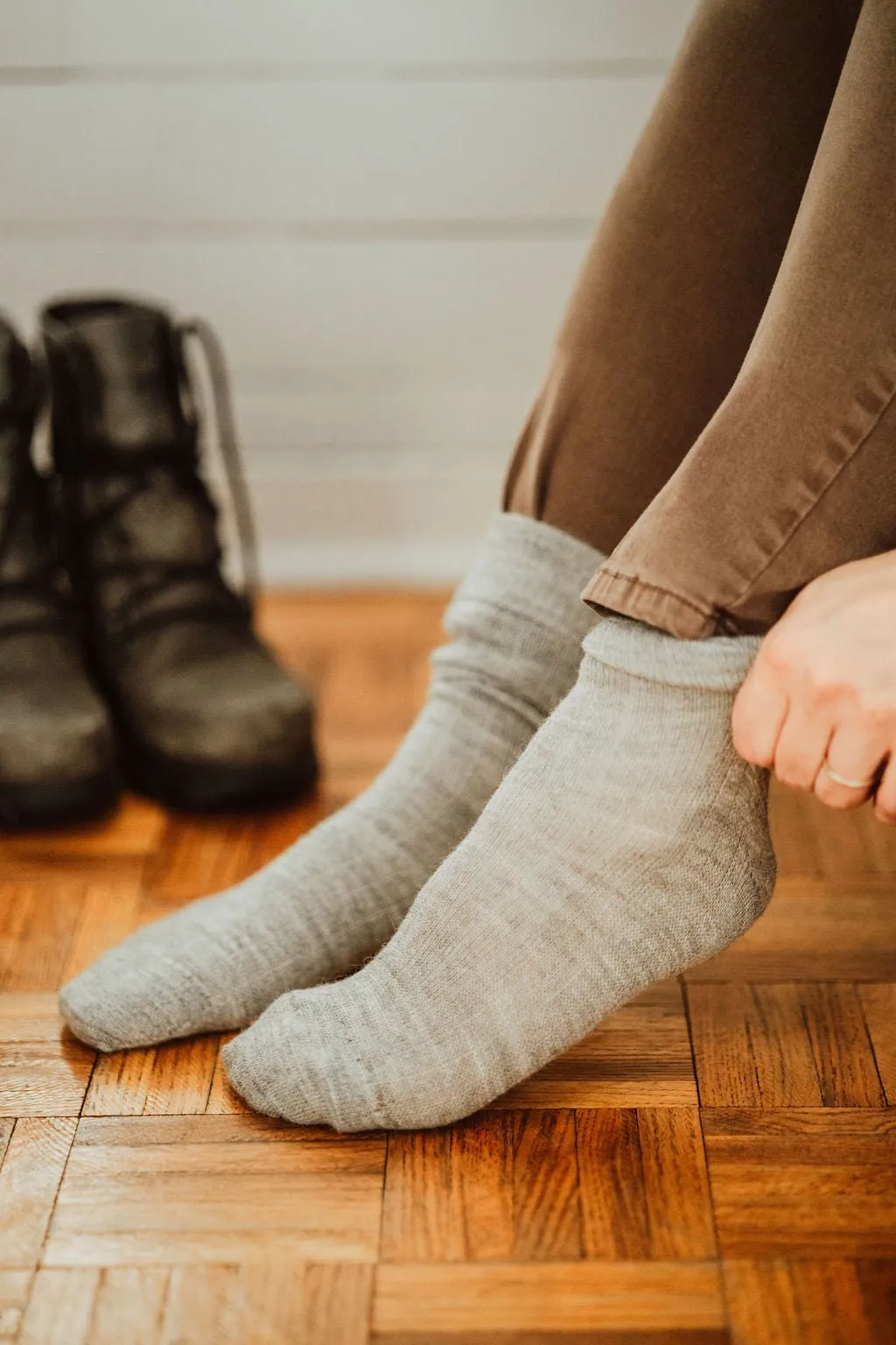 Grey Alpaca Socks: Large