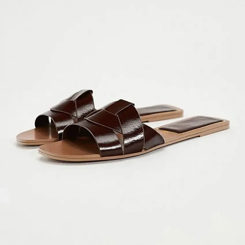 Handmade Genuine Leather Flip-Flops: Elevate Your Summer Style