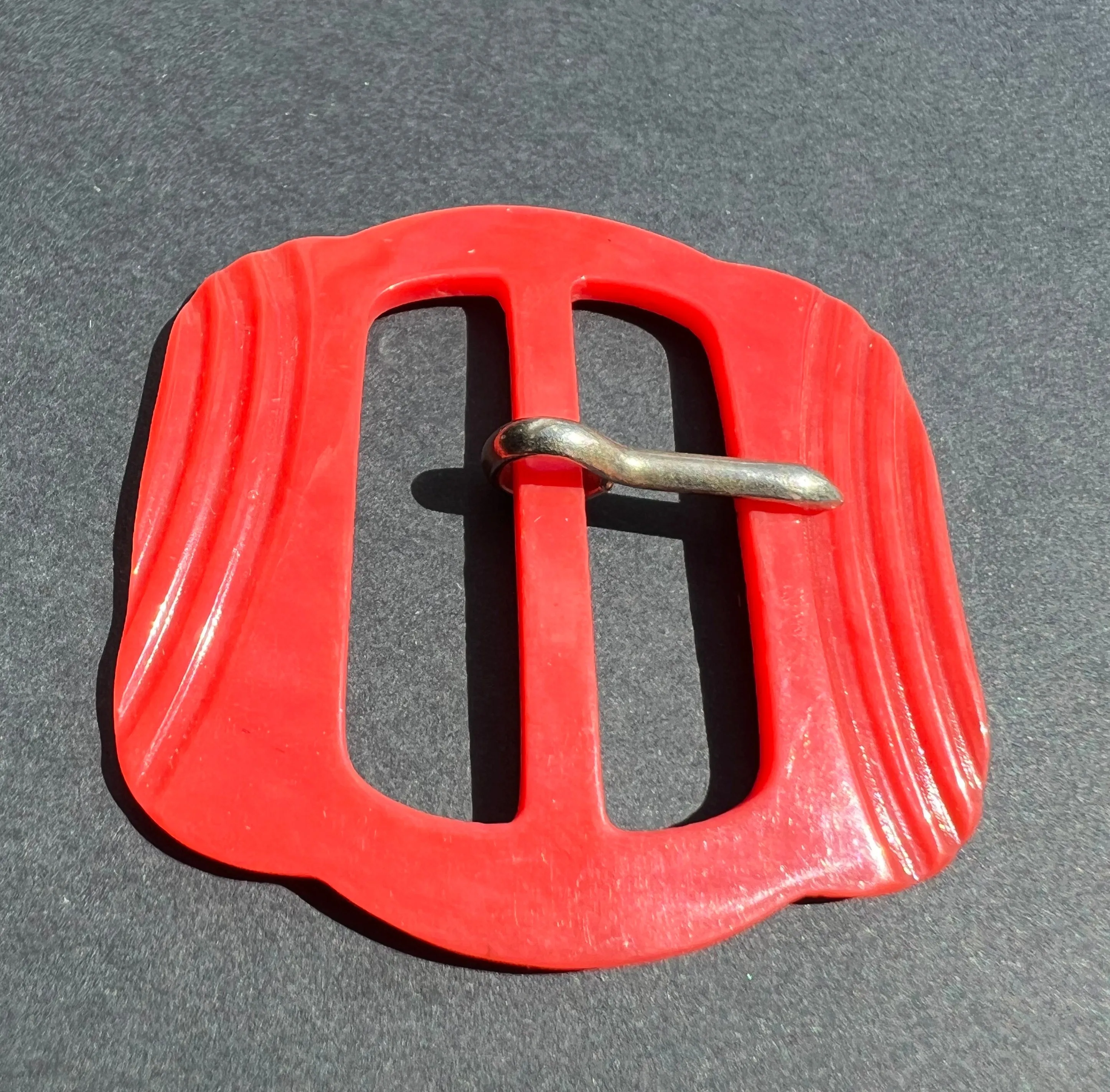 Happy Red Vintage Casein Belt Buckle for Up to 3.5cm belt