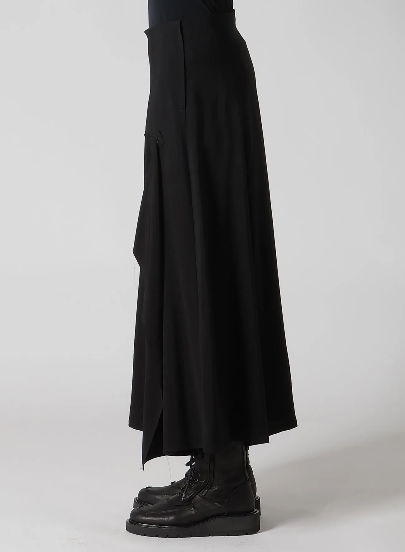 HARD TWISTED GABARDINE LEFT SIDE FLAP PANTS