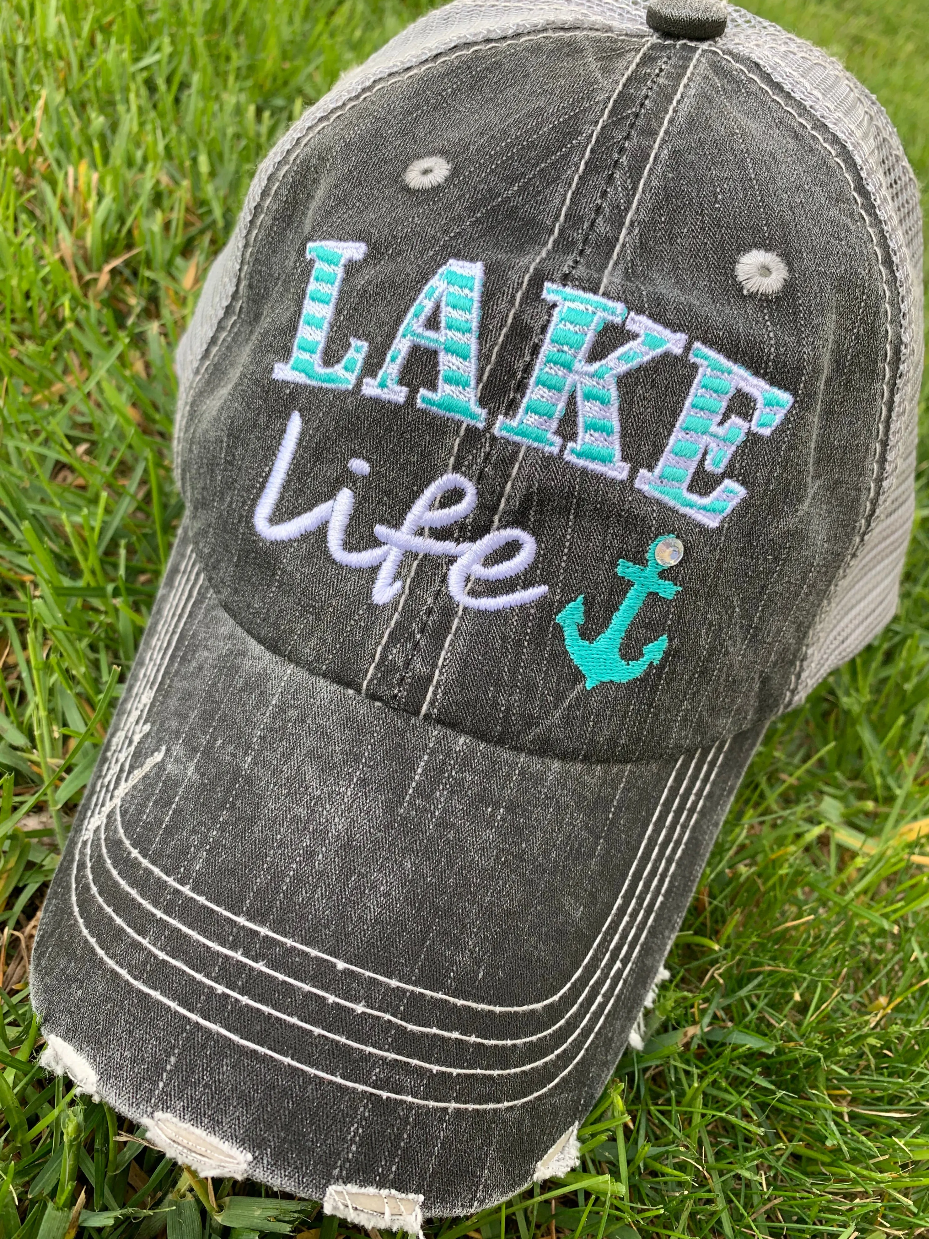 Hats and clothing { I’m on lake time } Black • S - 3XL • Tank tops