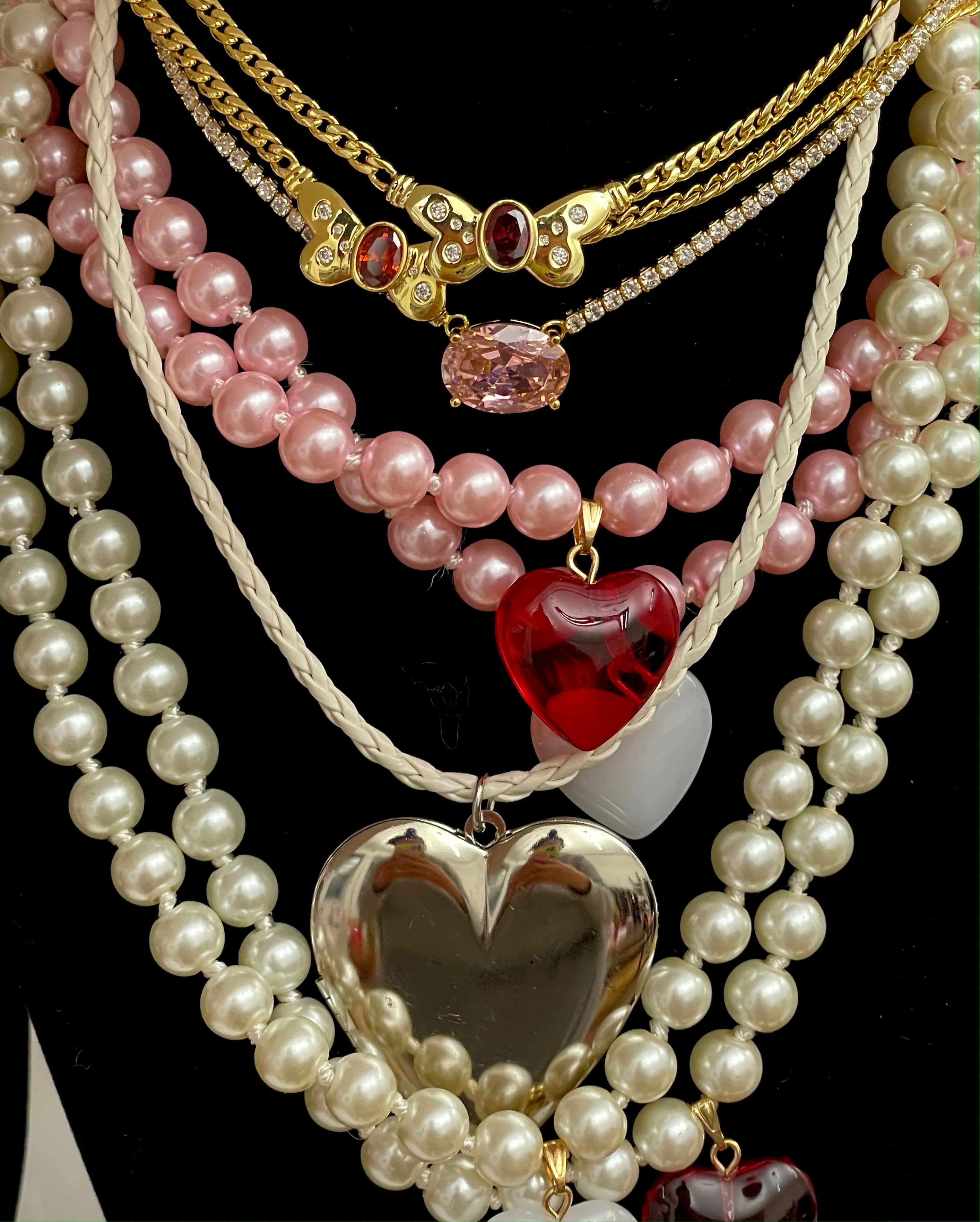 HEARTTHROB NECKLACE