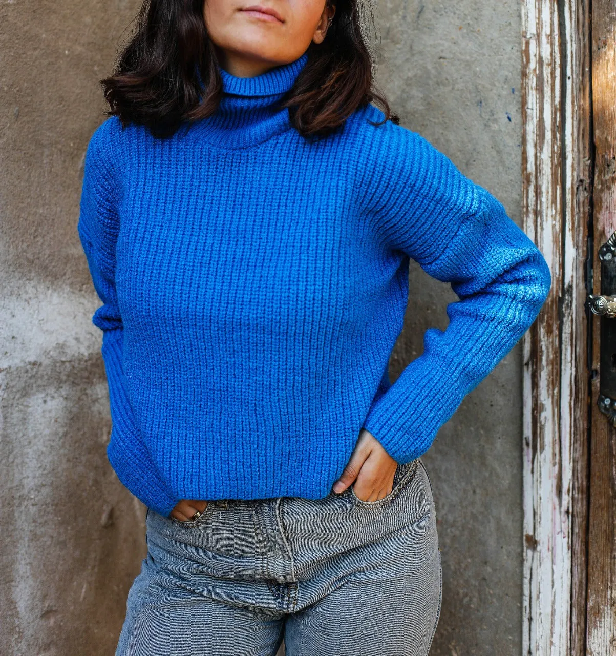 High Neck Cropped Pullover Blue