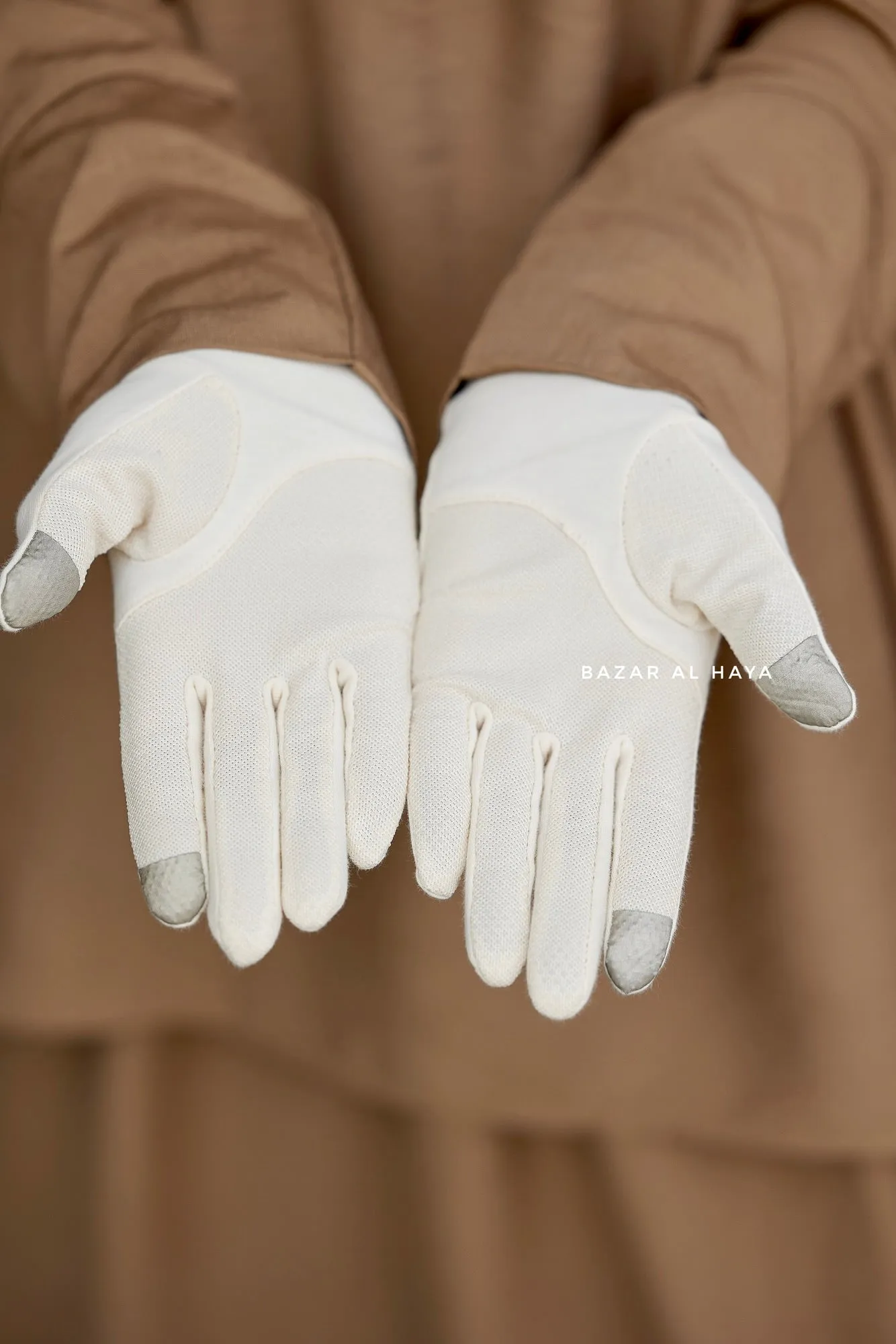 Ivory Plain Touch Screen Gloves - One Size