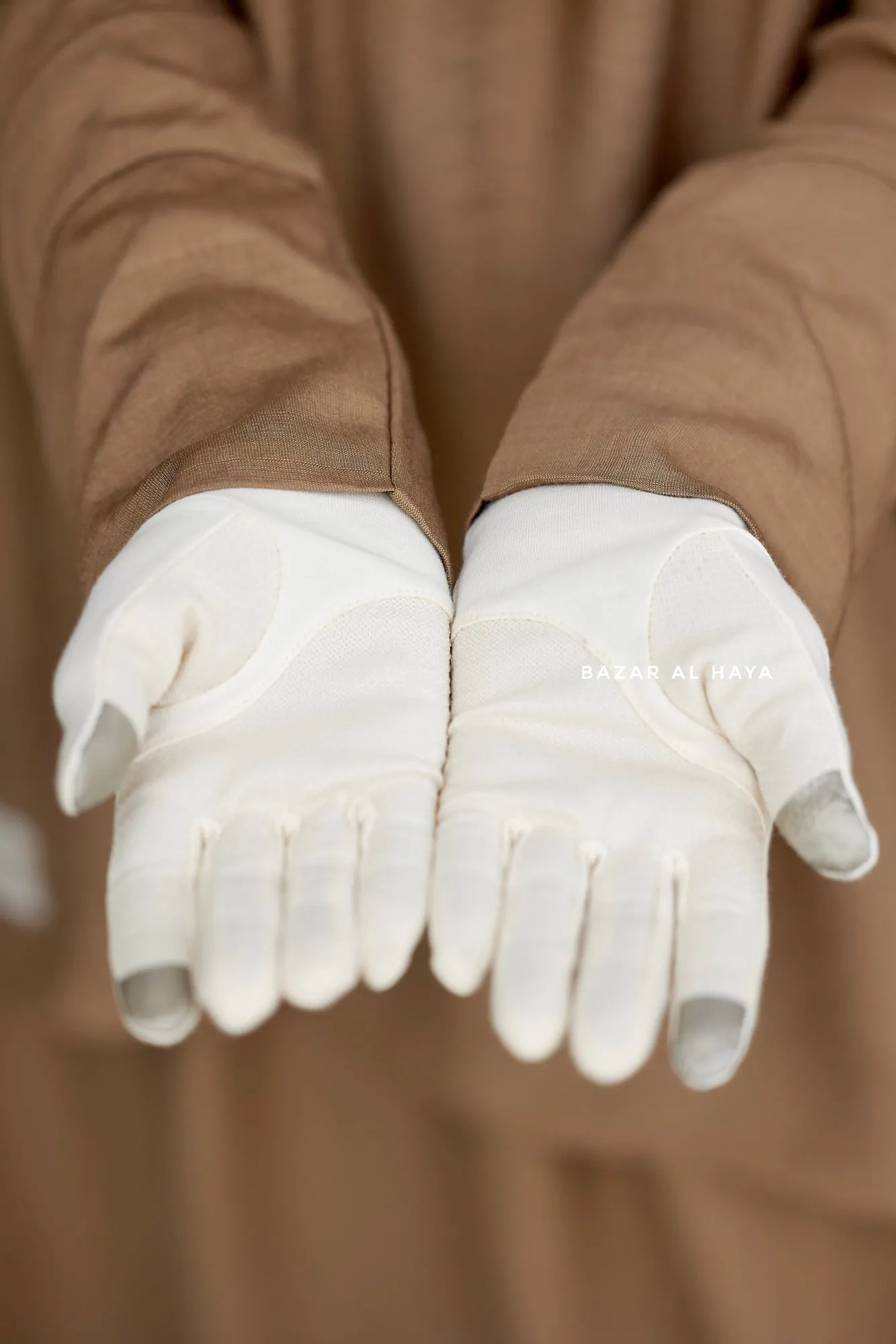 Ivory Plain Touch Screen Gloves - One Size