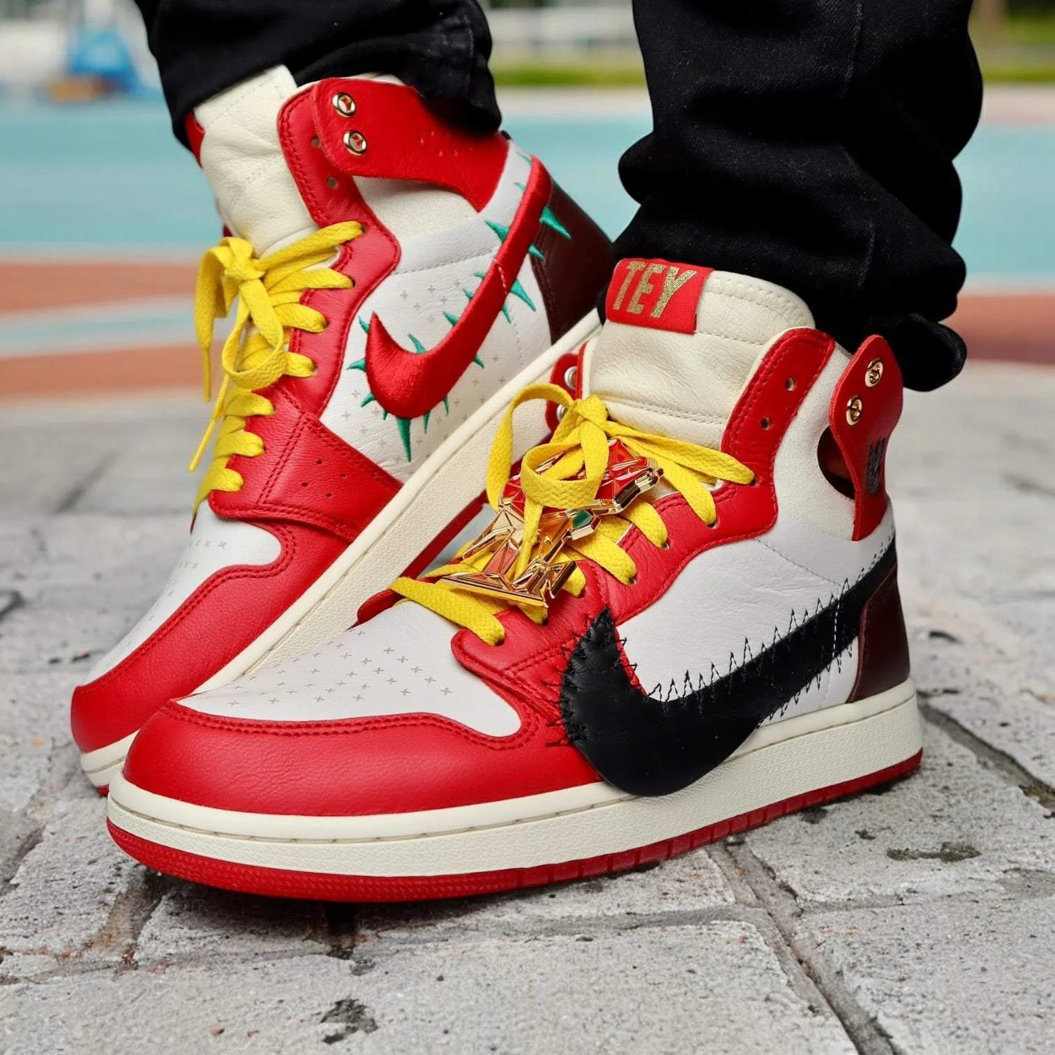 Jordan 1 High Zoom Air CMFT 2 Teyana Taylor A Rose