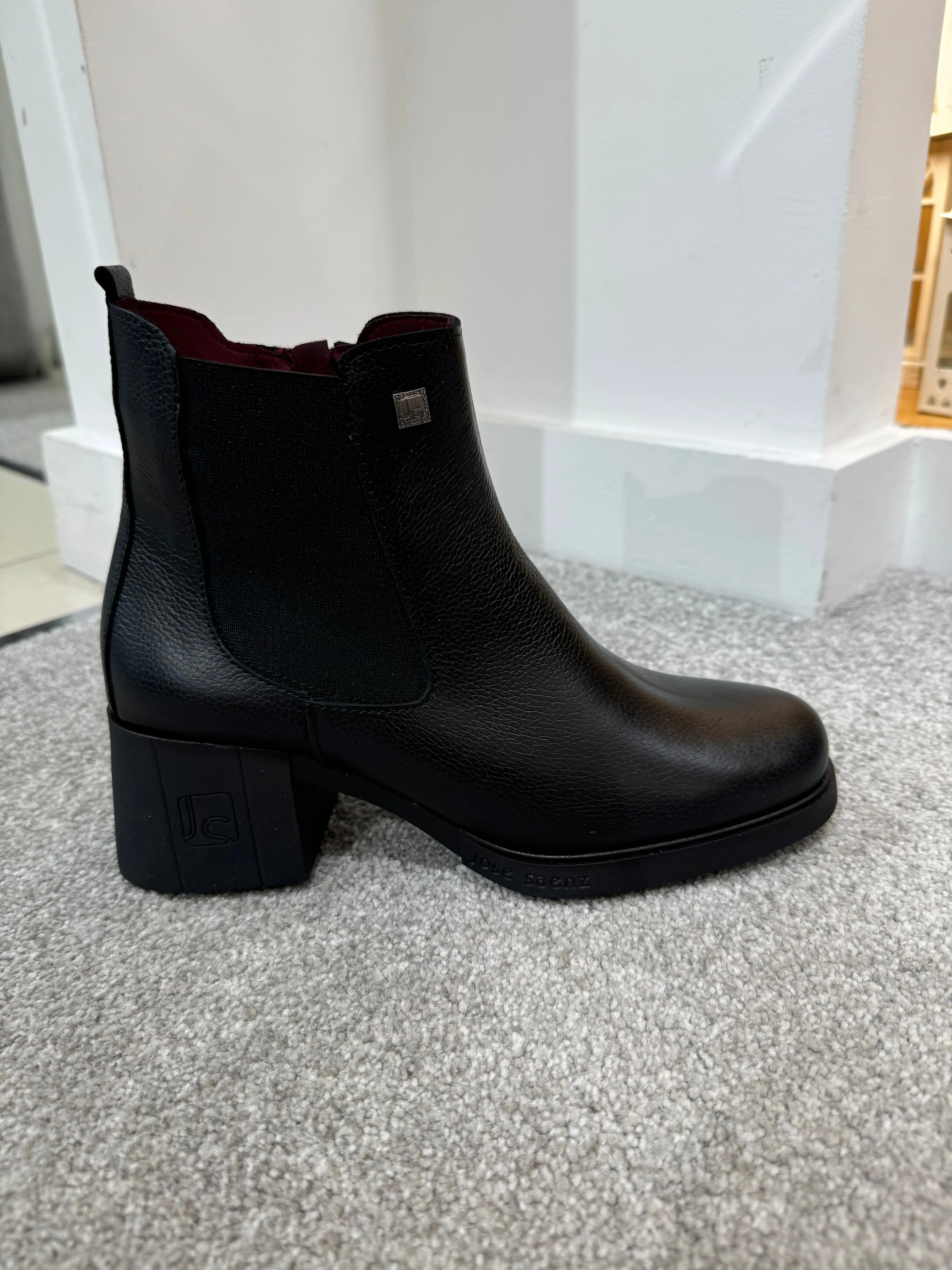 JOSE SAENZ Black Ankle Boots