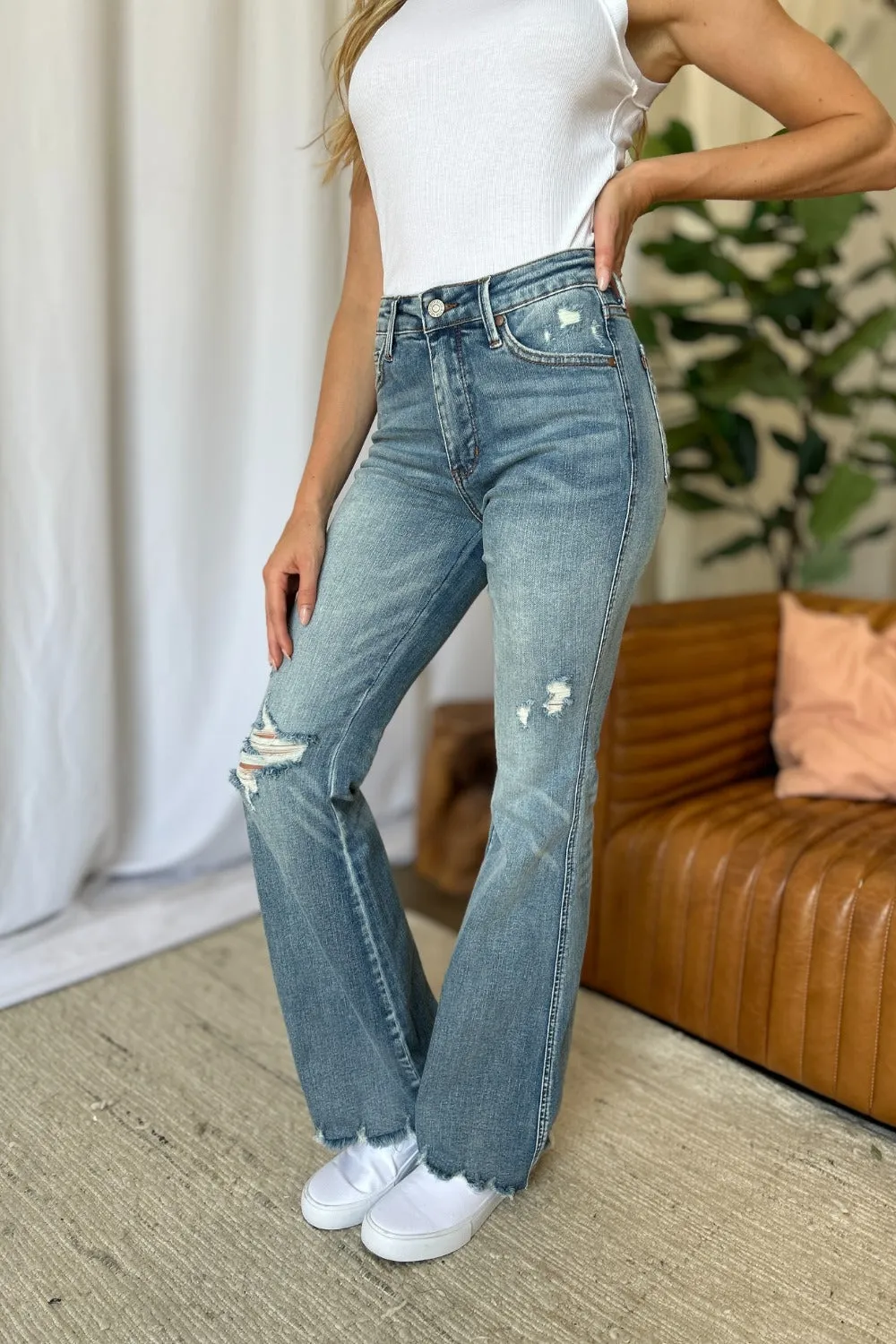 Judy Blue Medium Rise Flare Jeans