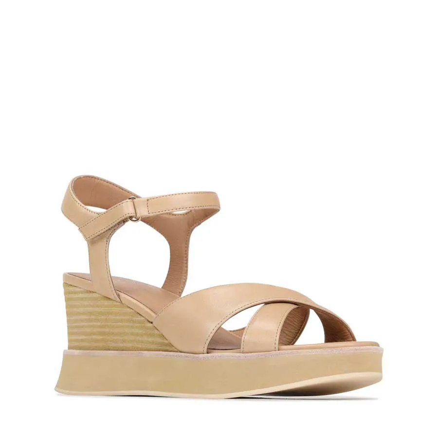 JUN LEATHER WEDGE SANDALS