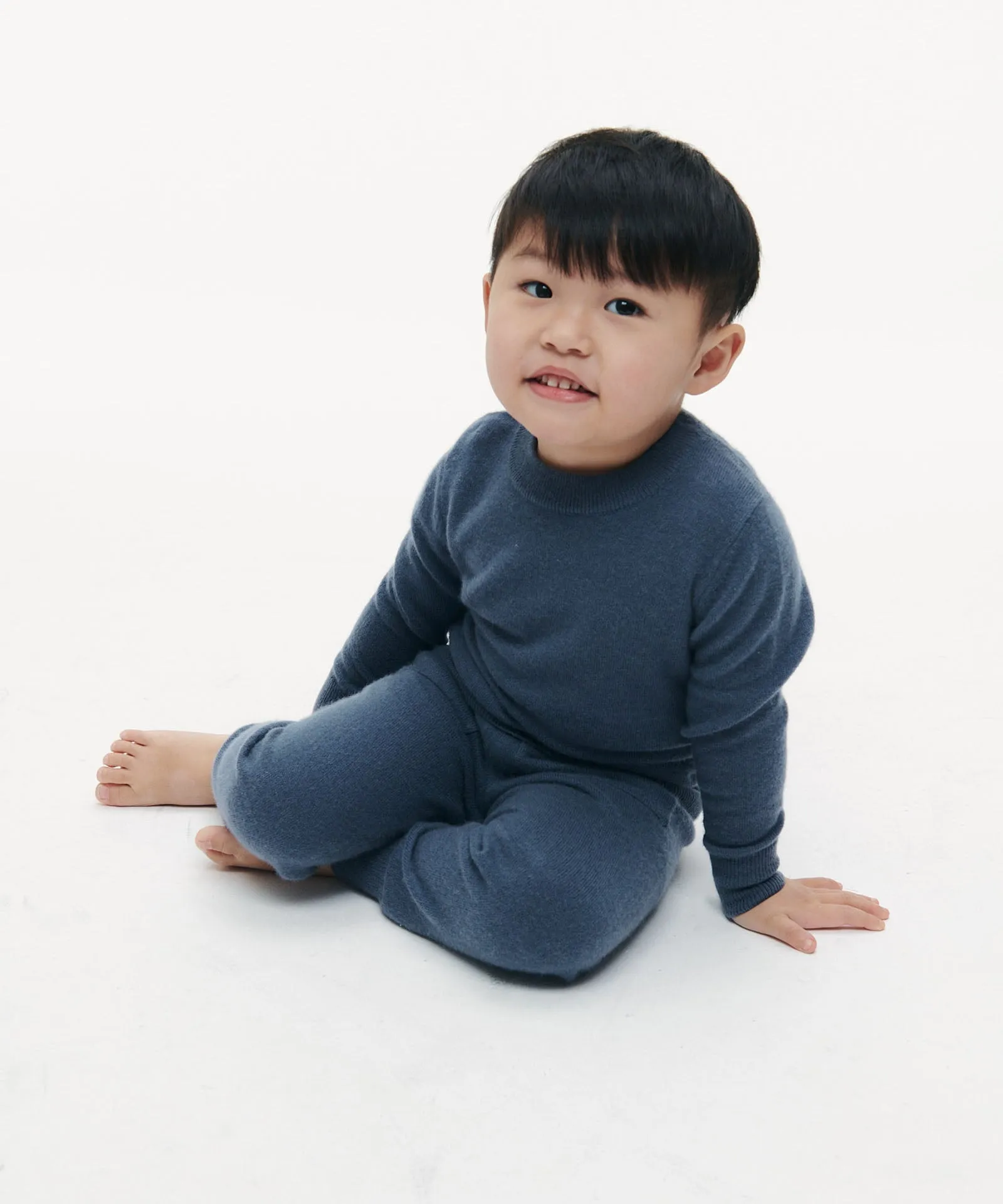 Kid's Signature Cashmere Crewneck Jogger Set