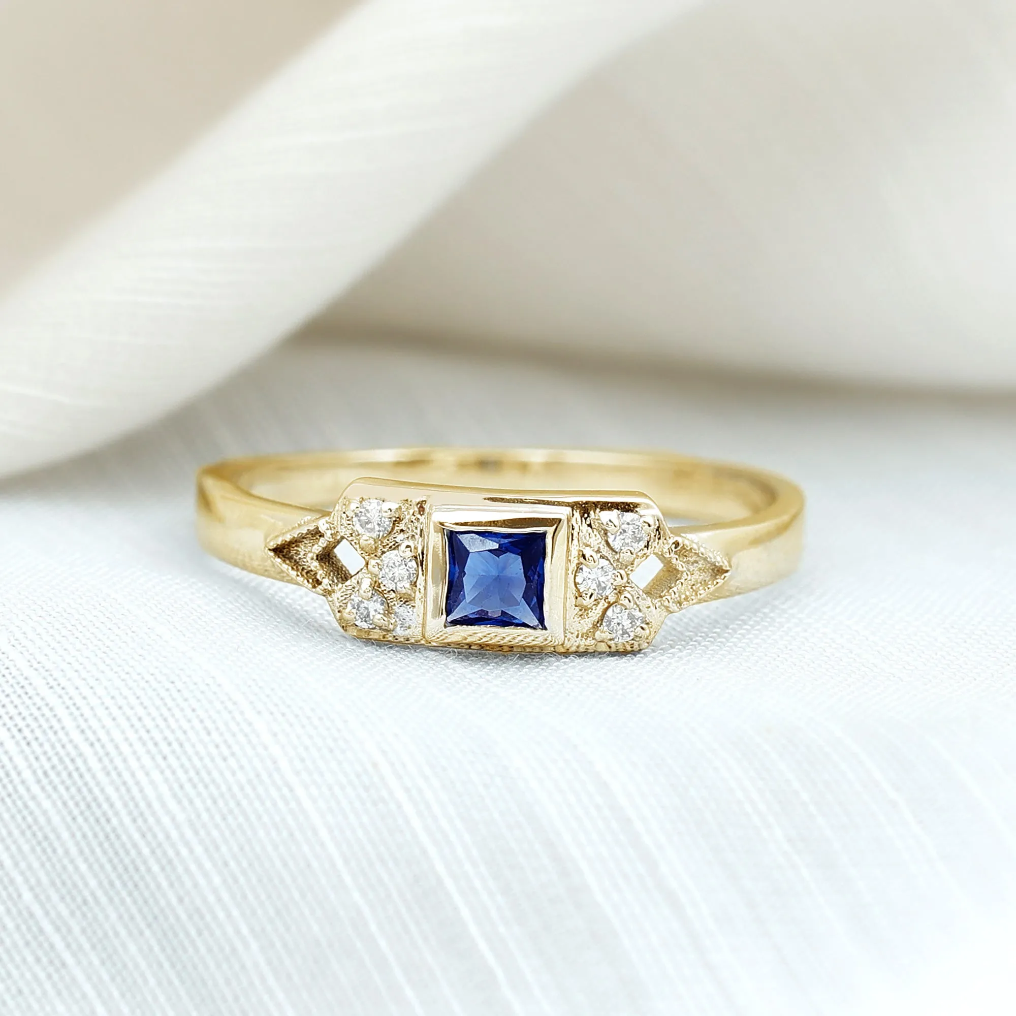 Lab Grown Blue Sapphire Promise Ring with Diamond