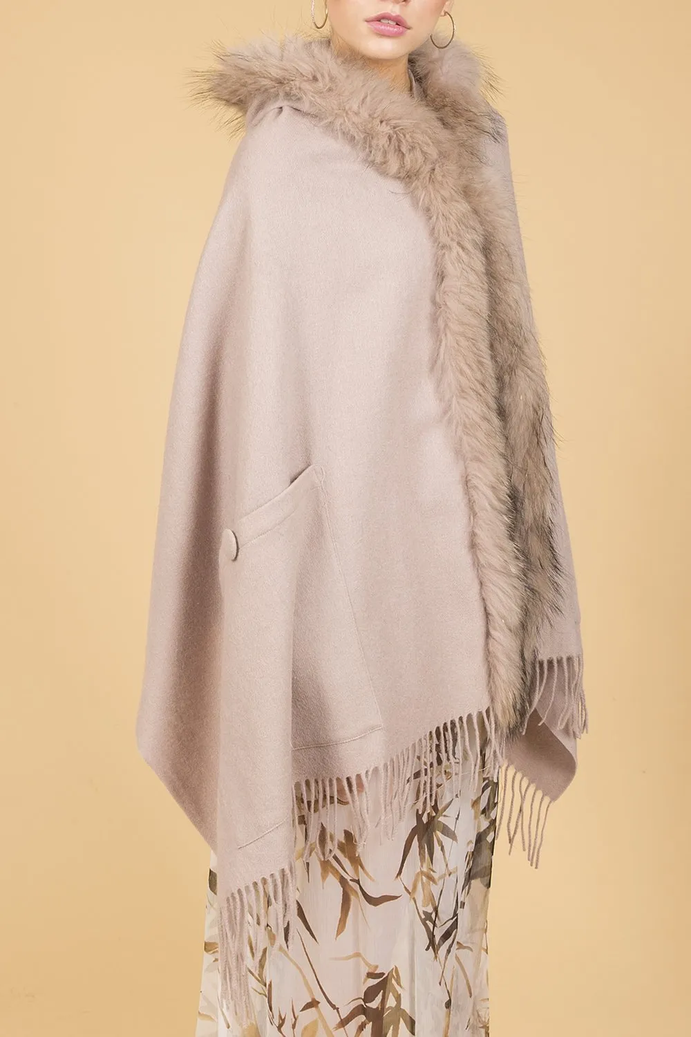 Lambswool Cape with Fur Trim Hood in Dusky Pink - Feathers Of Italy