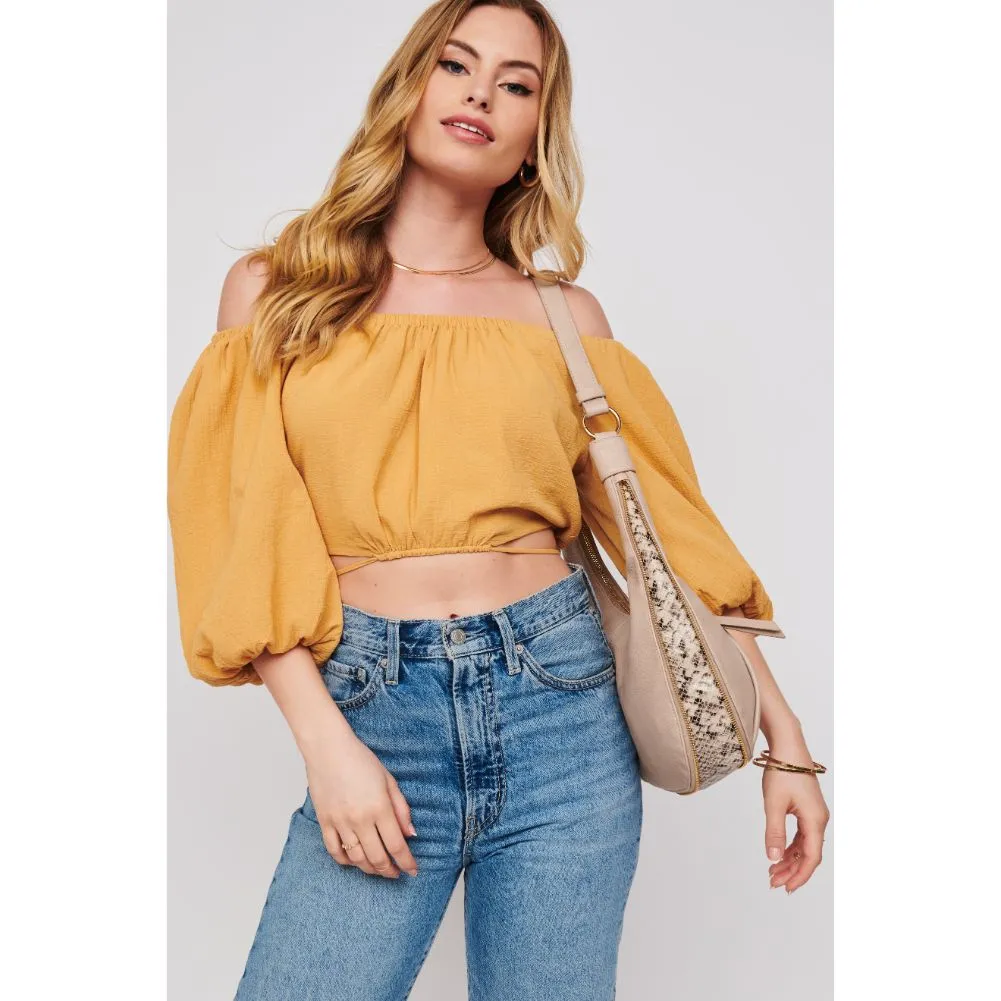 Leora Hobo