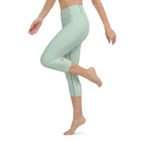 Lime Green Yoga Capri Leggings, Solid Pastel Green Color Women's Elastic Workout Capris Tights - Made in USA/EU/MX