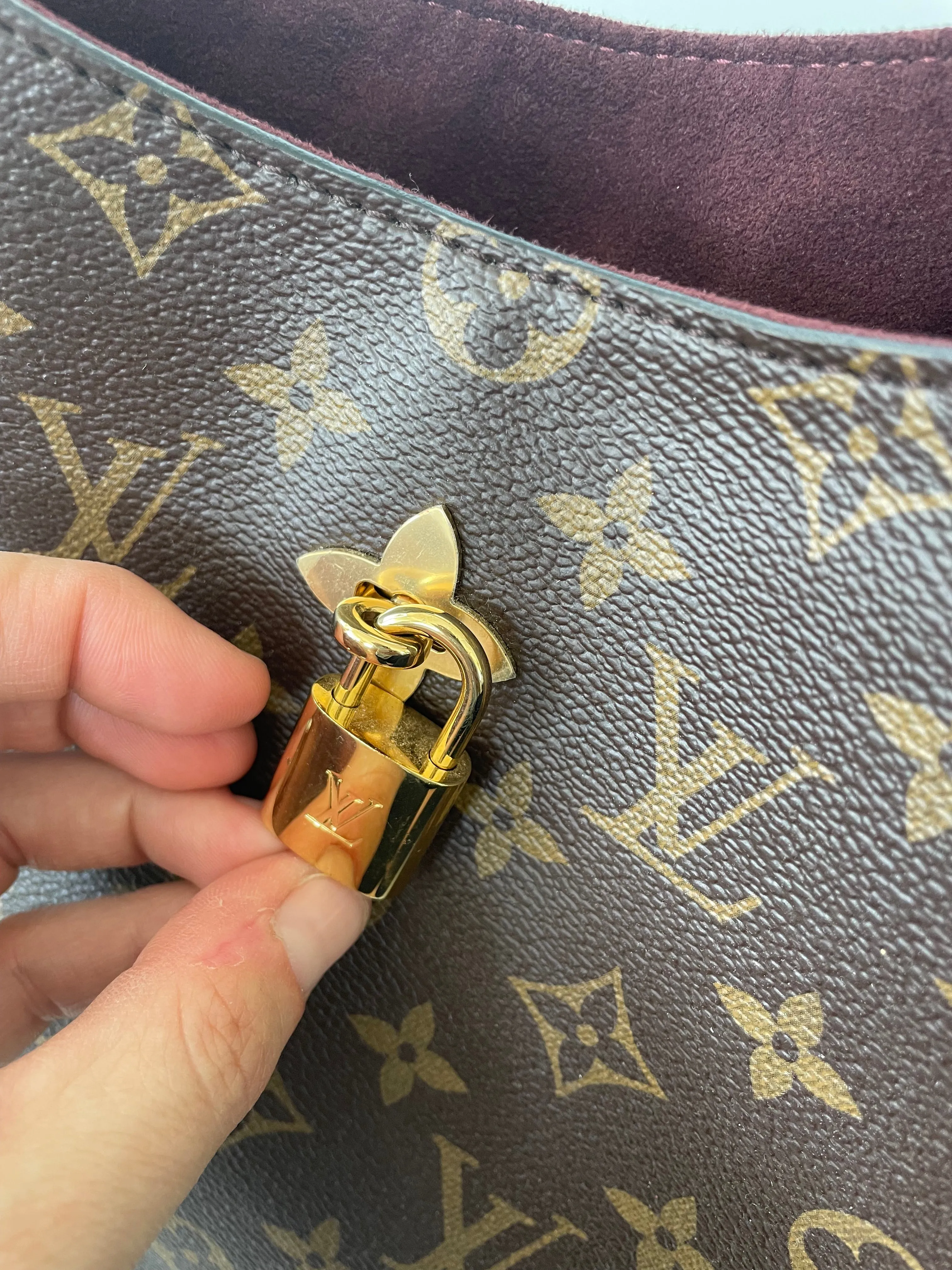 LOUIS VUITTON | FLOWER HOBO | MONOGRAM