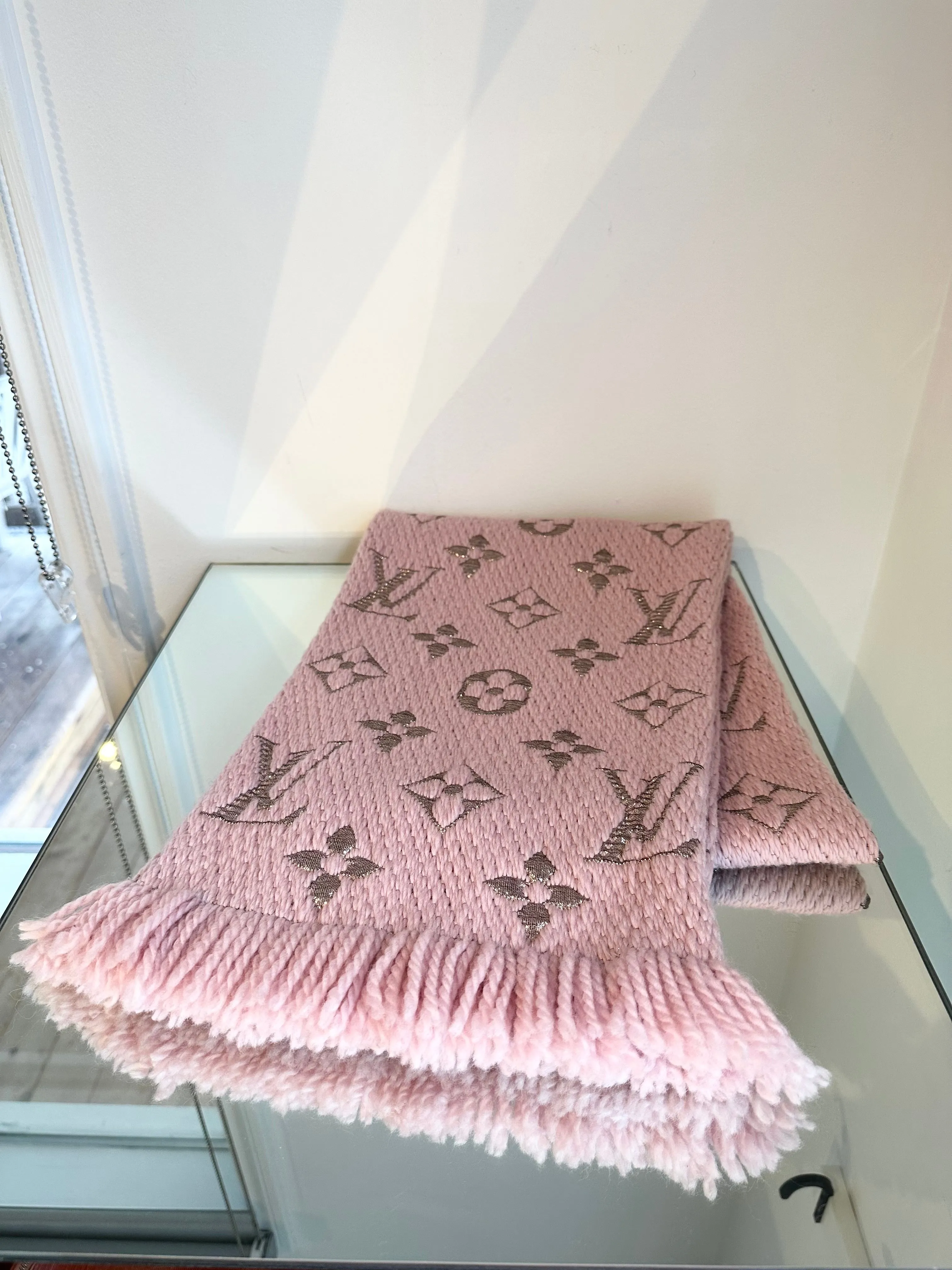 LOUIS VUITTON Logomania Scarf