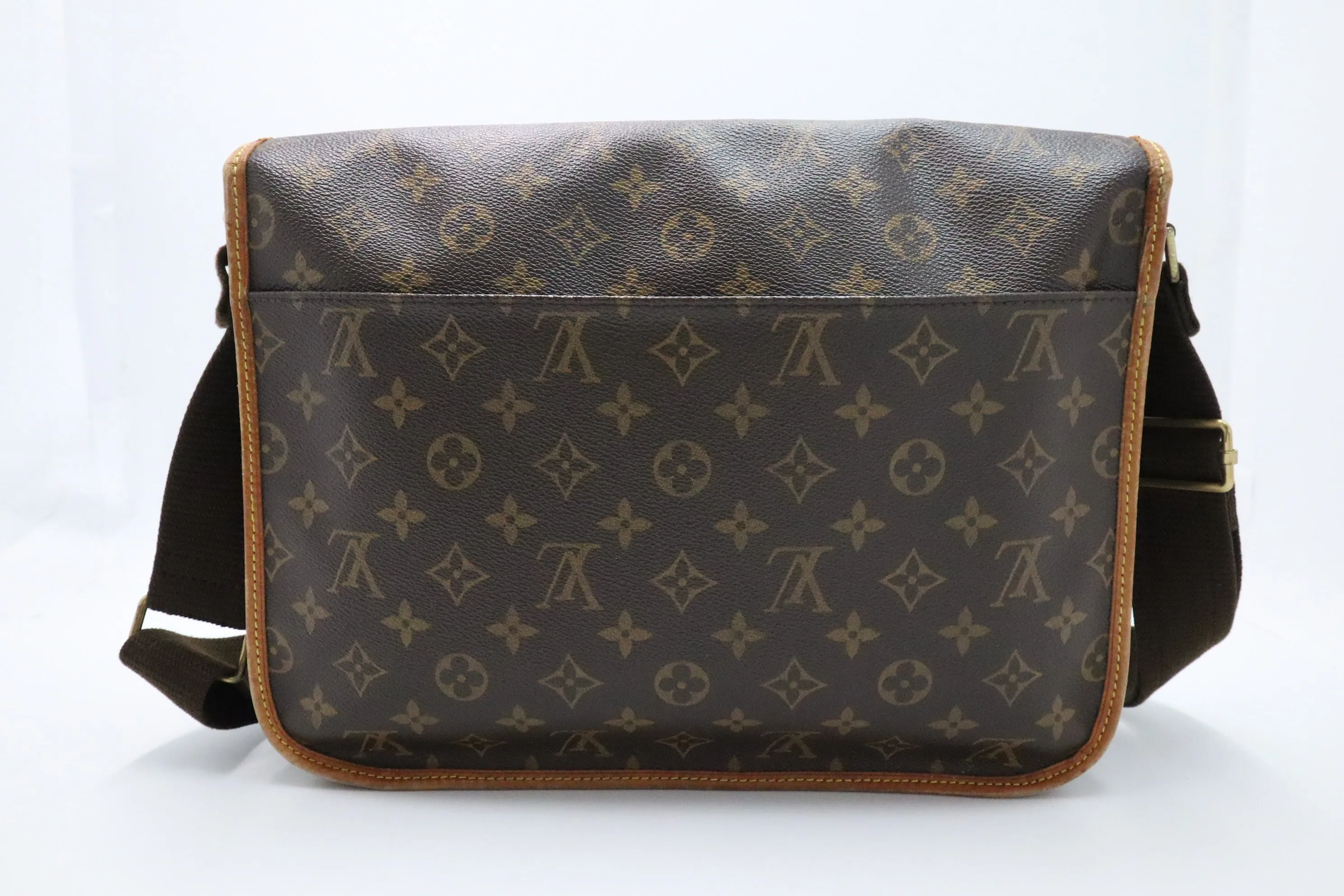 Louis Vuitton Messenger Bosphore MM in Monogram Canvas