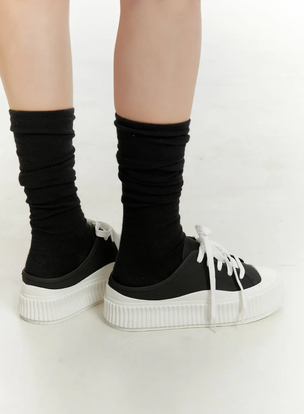 Low Top Sneakers OU419