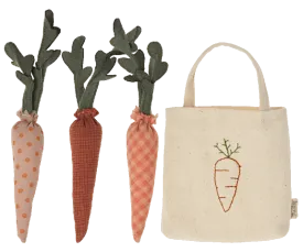 Maileg Carrots in Shopping Bag