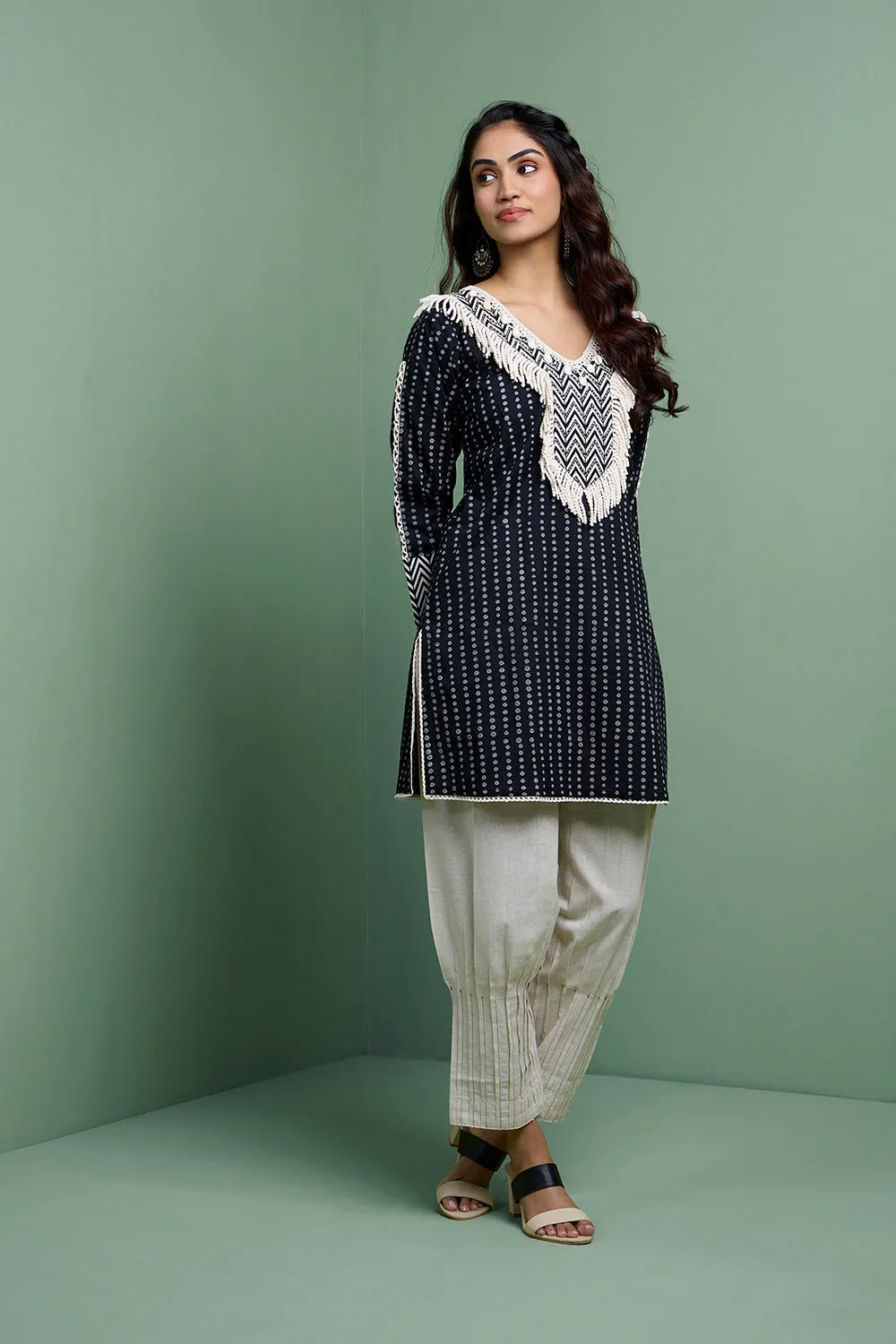 MASTANEY - Cotton Black & White Short Kurta With Pleated Pant