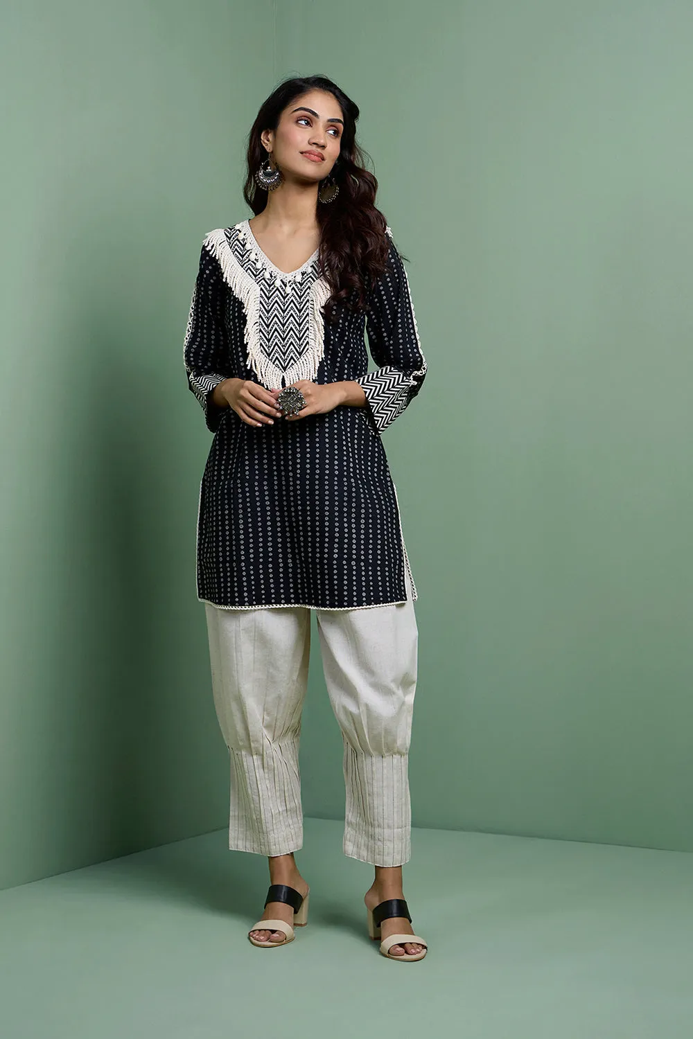 MASTANEY - Cotton Black & White Short Kurta With Pleated Pant