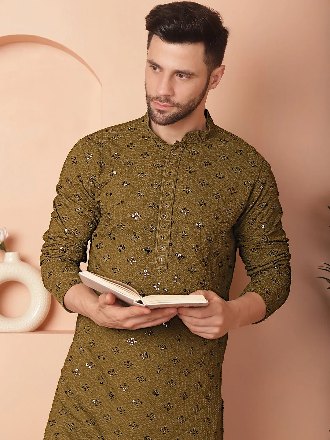 Men'S Chikankari And Sequence Kurta With Pyjama