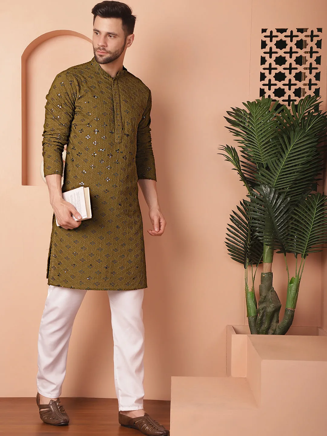 Men'S Chikankari And Sequence Kurta With Pyjama