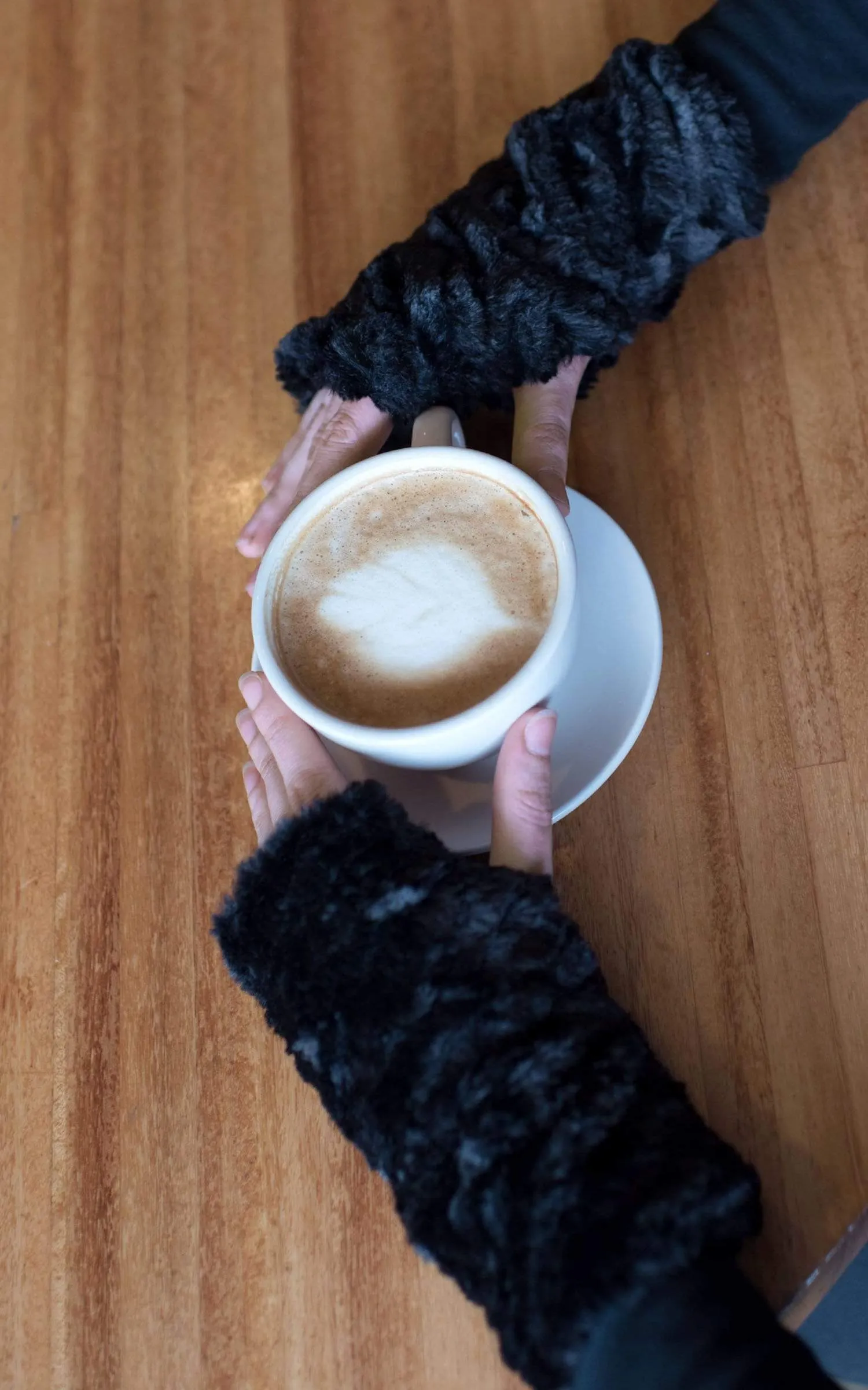 Men's Fingerless / Texting Gloves, Reversible - Cuddly Faux Fur in Sand