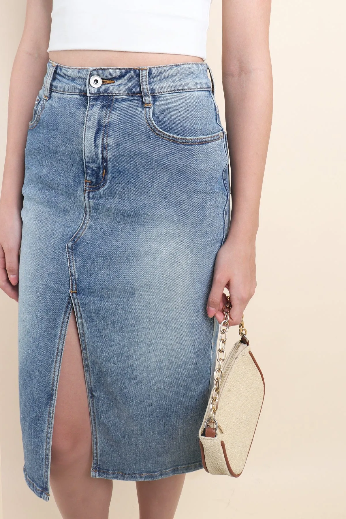 MERALD FRONT SLIT DENIM SKIRT IN ACID BLUE