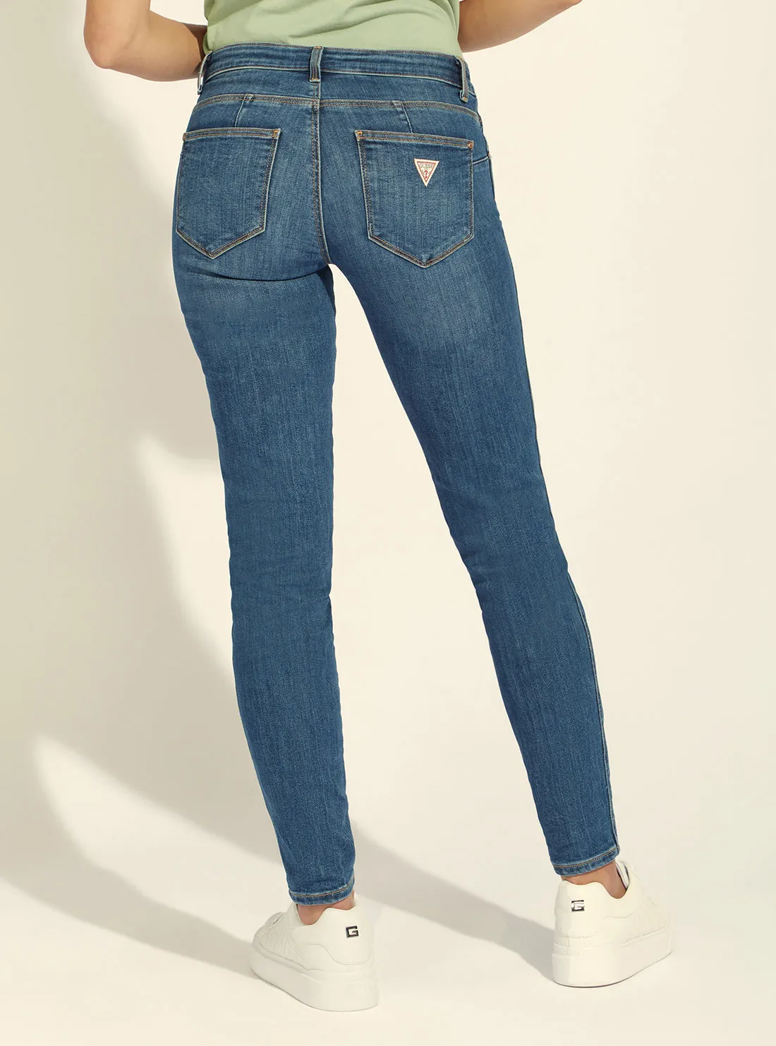 Mid-Rise Skinny Curve Denim Jeans in Carry Mid Wash