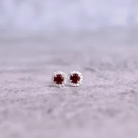 Minimal -  Garnet Stud