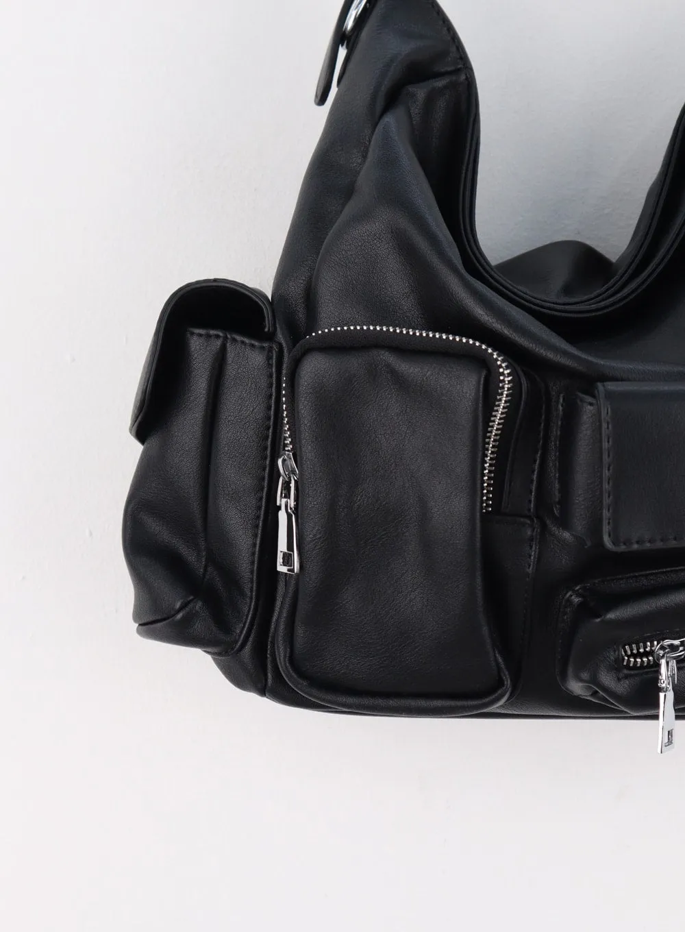 Multi-Pocket Chic Shoulder Bag IS301