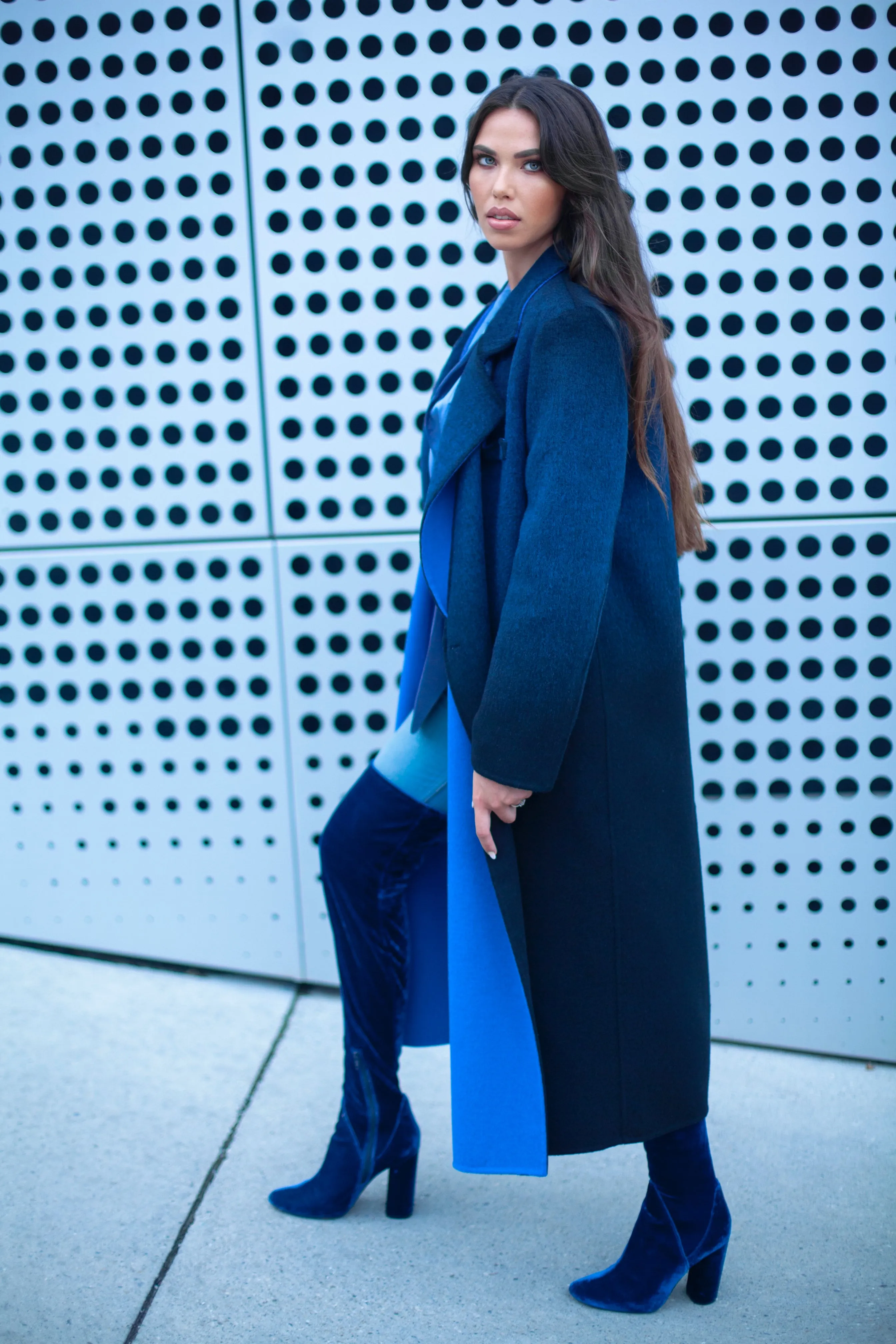 NAVY BLUE CHROMATIC COAT