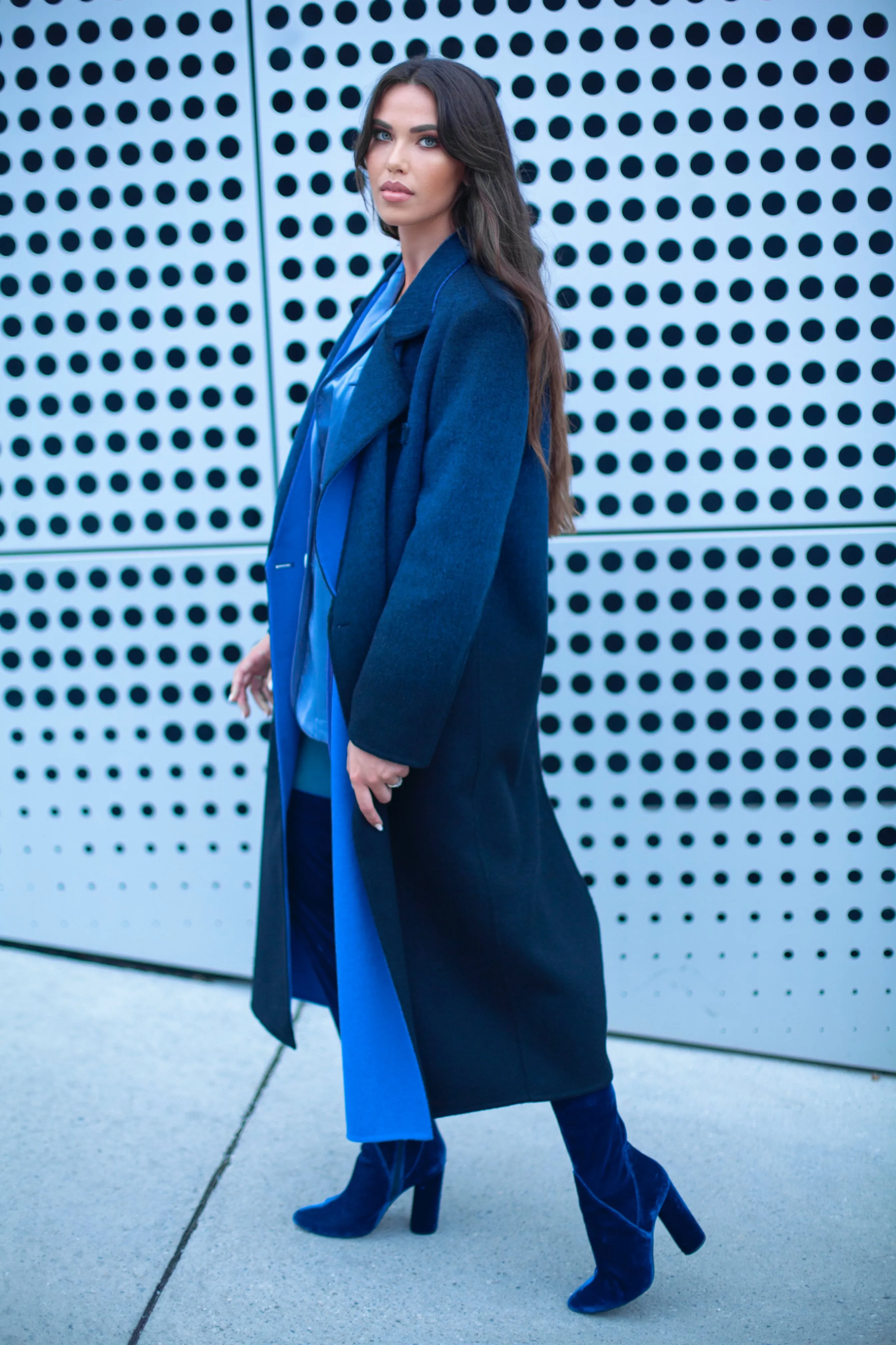 NAVY BLUE CHROMATIC COAT