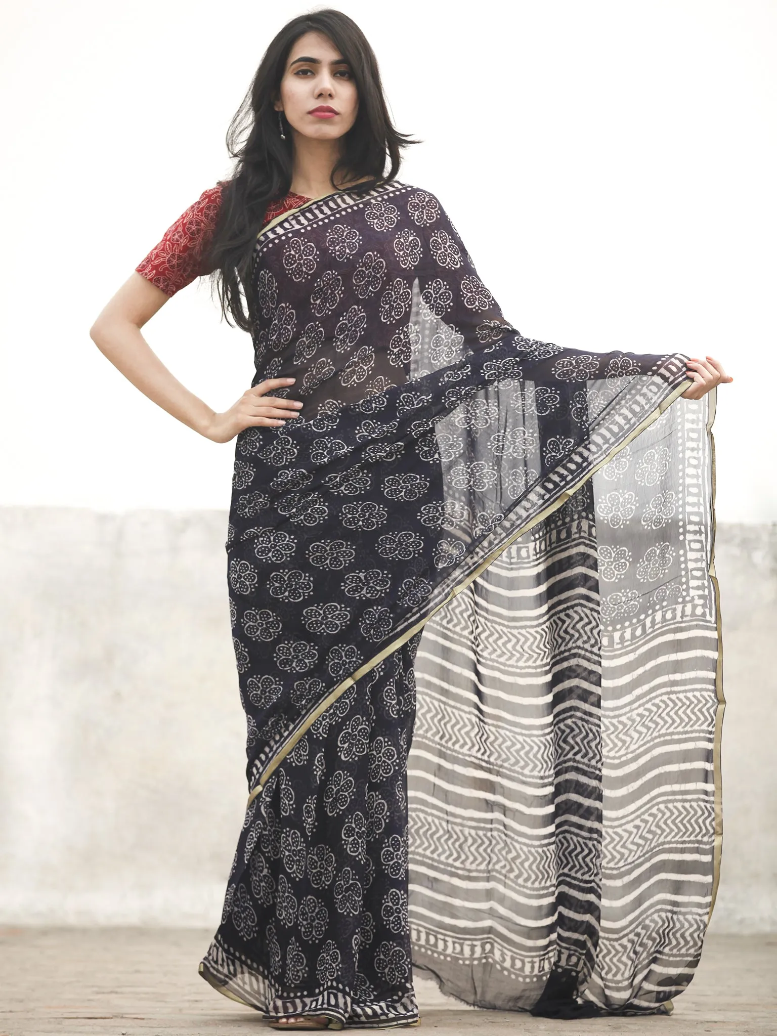 Navy Blue White Hand Block Printed Chiffon Saree With Zari Border - S031702600