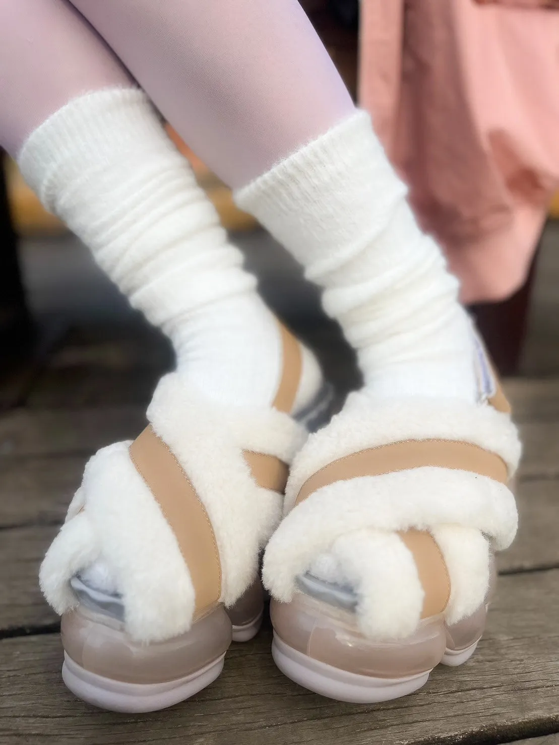 New "Jewelry" Fur Sandal / Beige