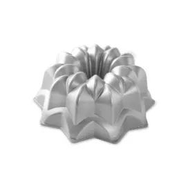 Nordic Ware Vintage Star Bundt