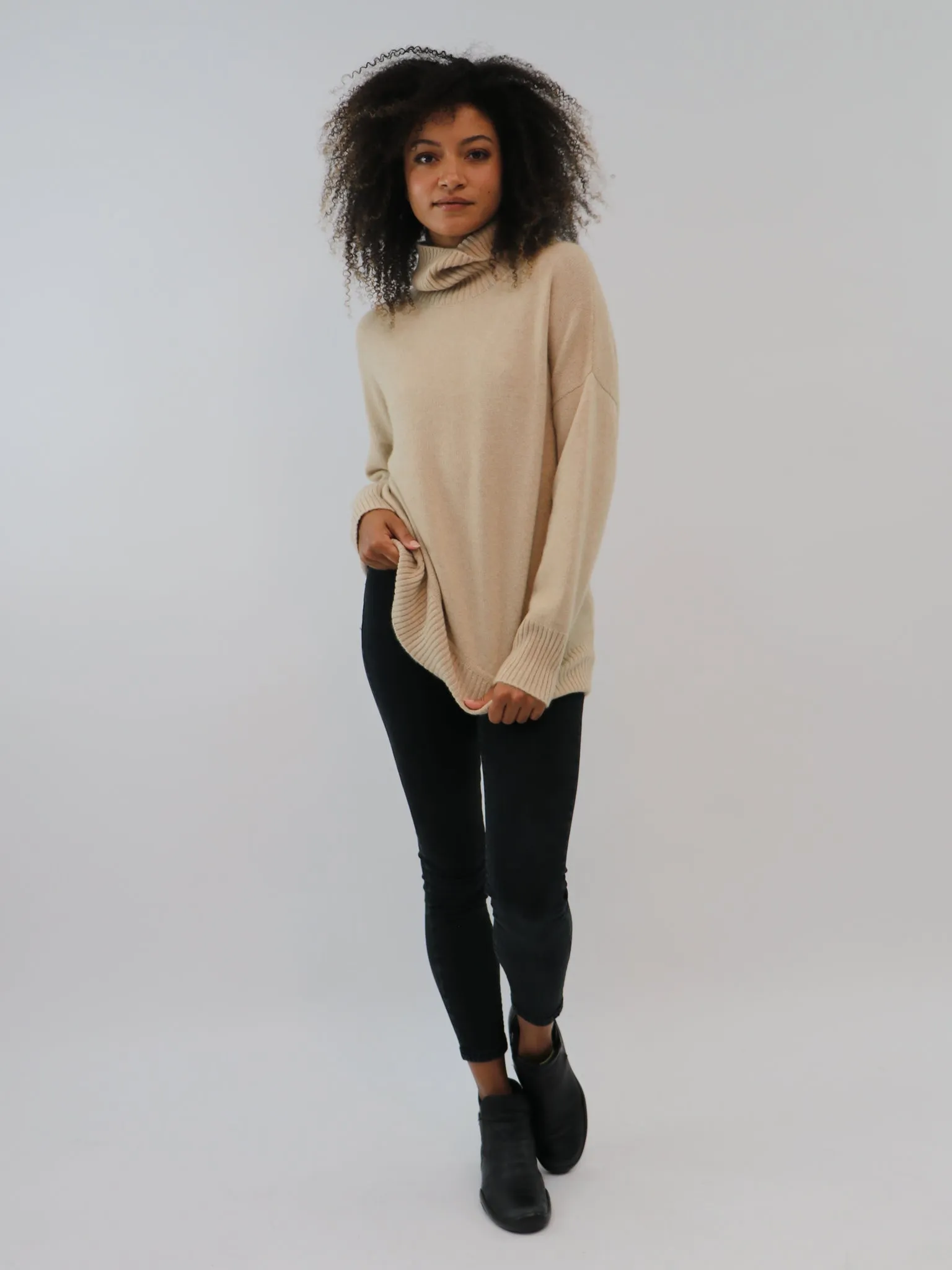 ORGANIC LAKI TURTLENECK