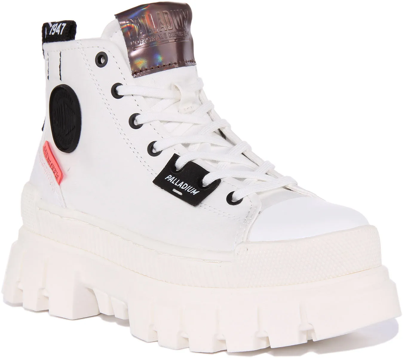 Palladium Revolt Boot Tx In White For Women