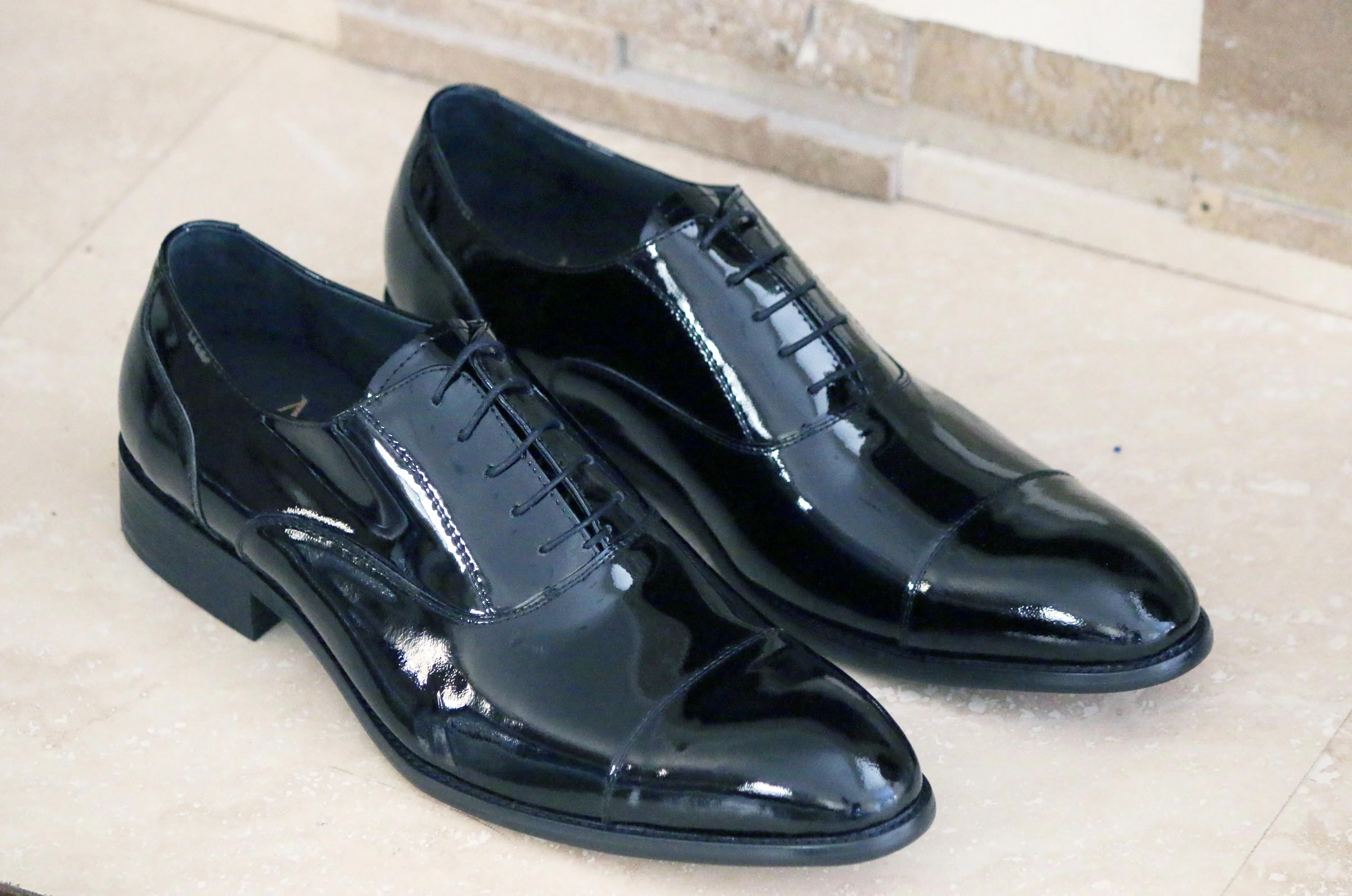 Patent Leather Lace-Up Oxford Black