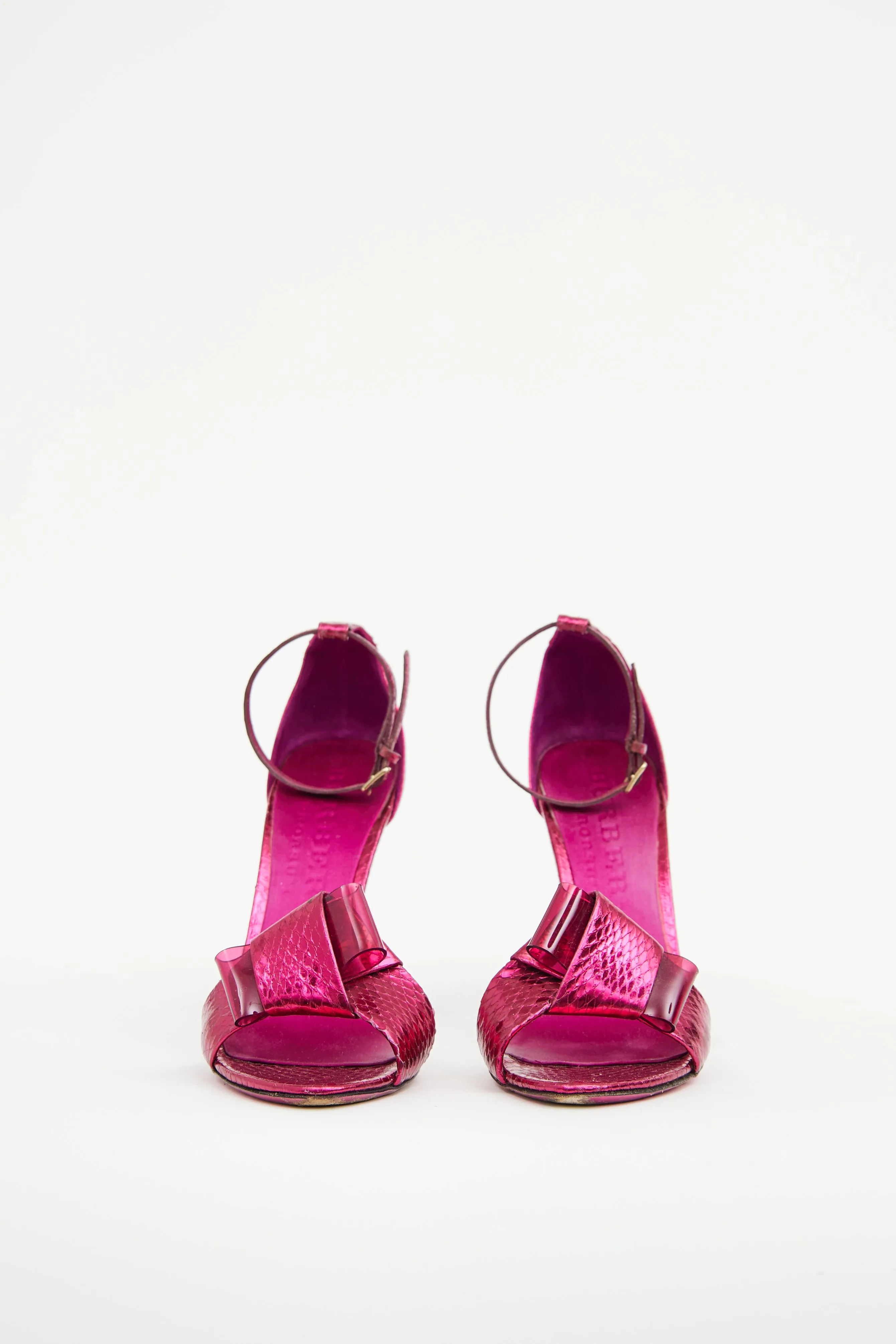 Pink Embossed Bow Pump