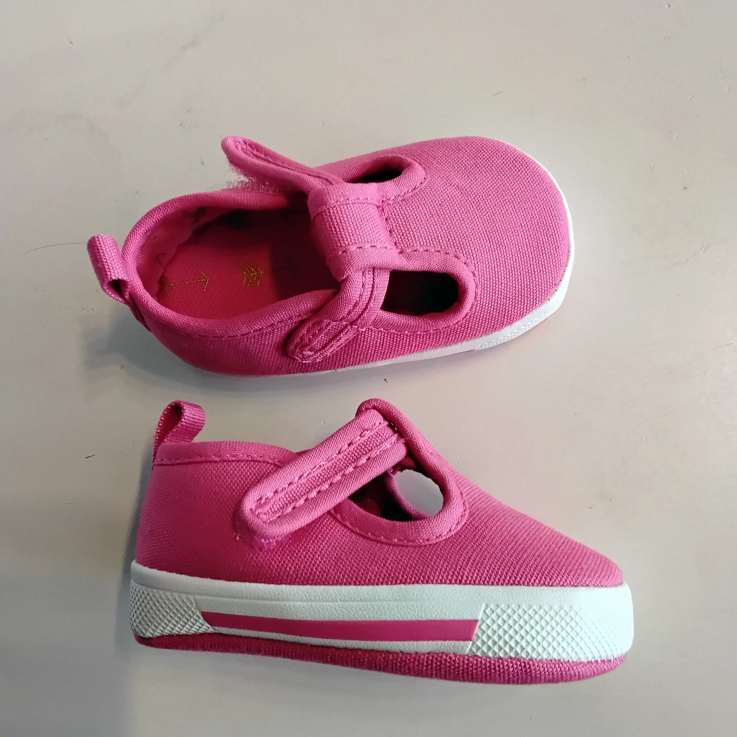 Pink velcro shoes | Baby Deer