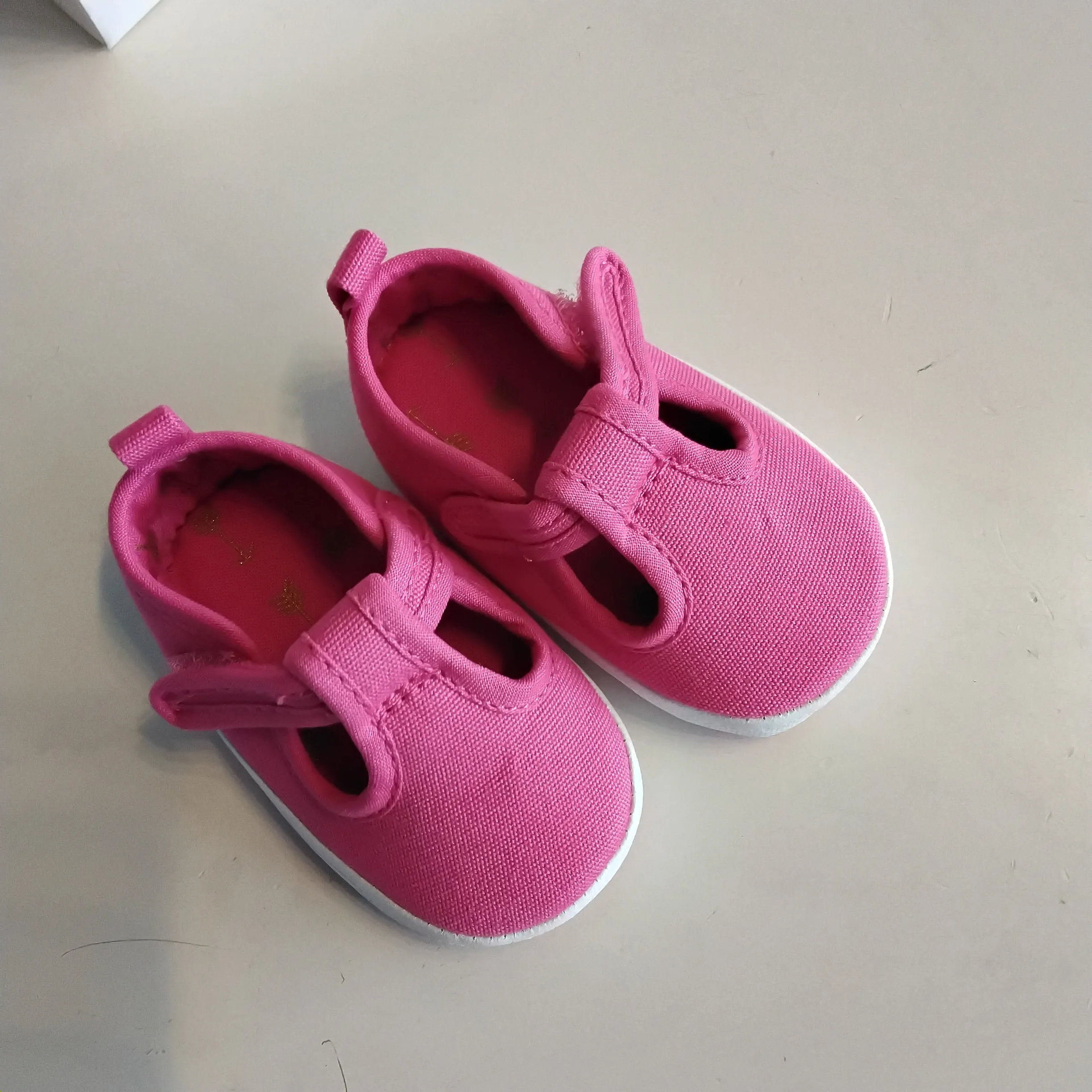 Pink velcro shoes | Baby Deer