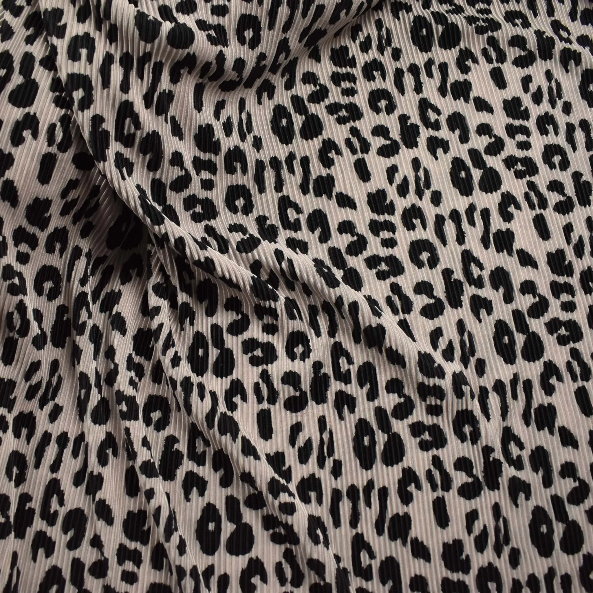 Pleated Leopard Spot Prints SS-29346