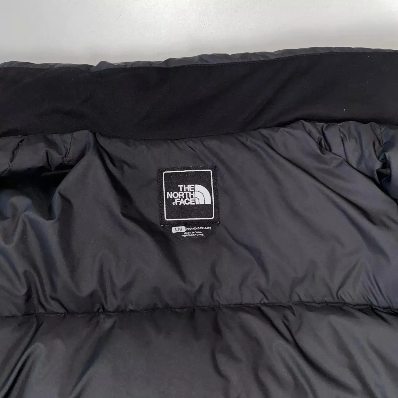 Preowned The North Face Womens 700 Down Nuptse Puffer Jacket Size L Dark Grey TNF Winter.