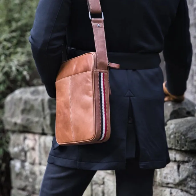 Primehide Bag: Texan Medium Flight Cognac W/Stripe