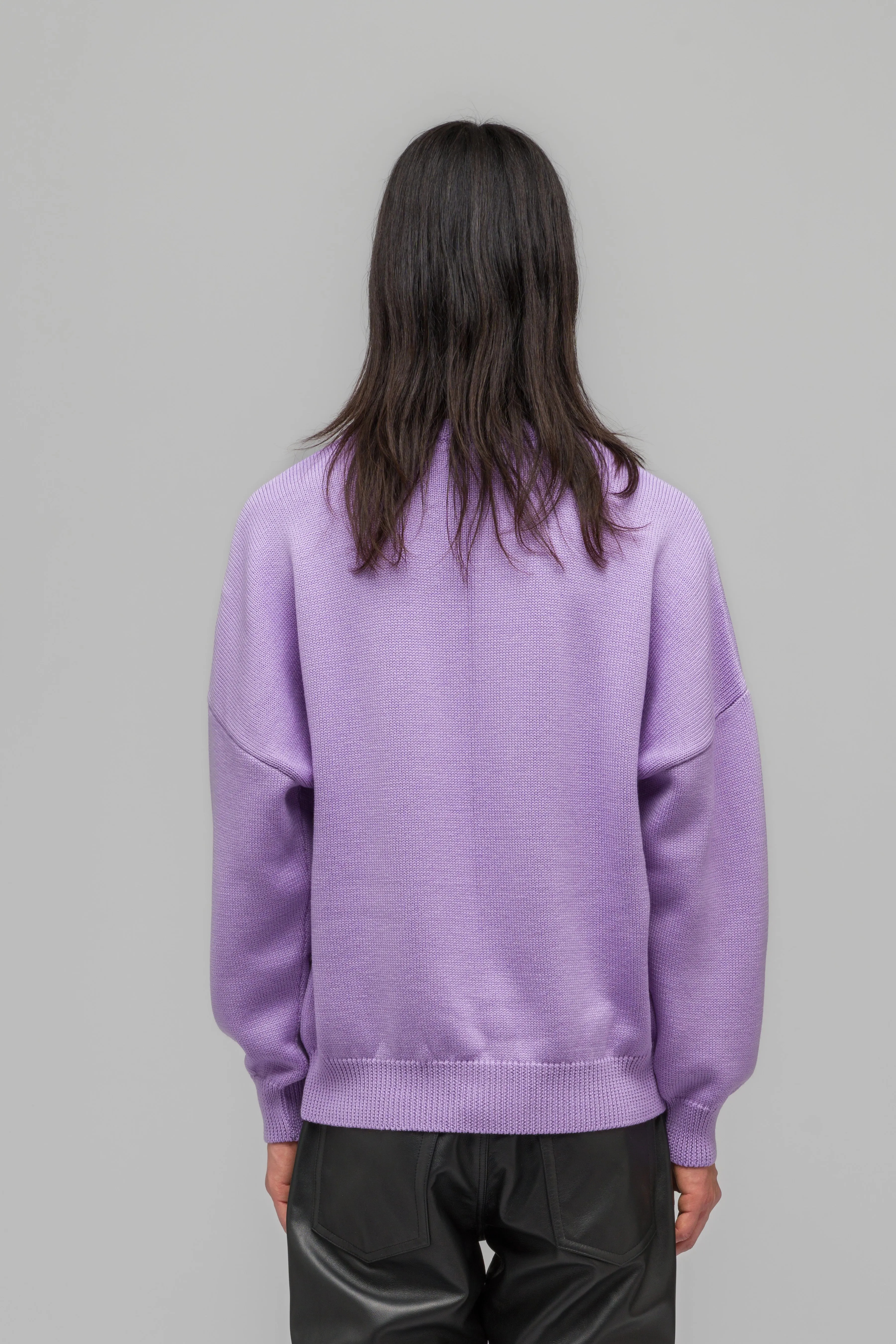 "SELFIE" SWEATER WASHED LILAC