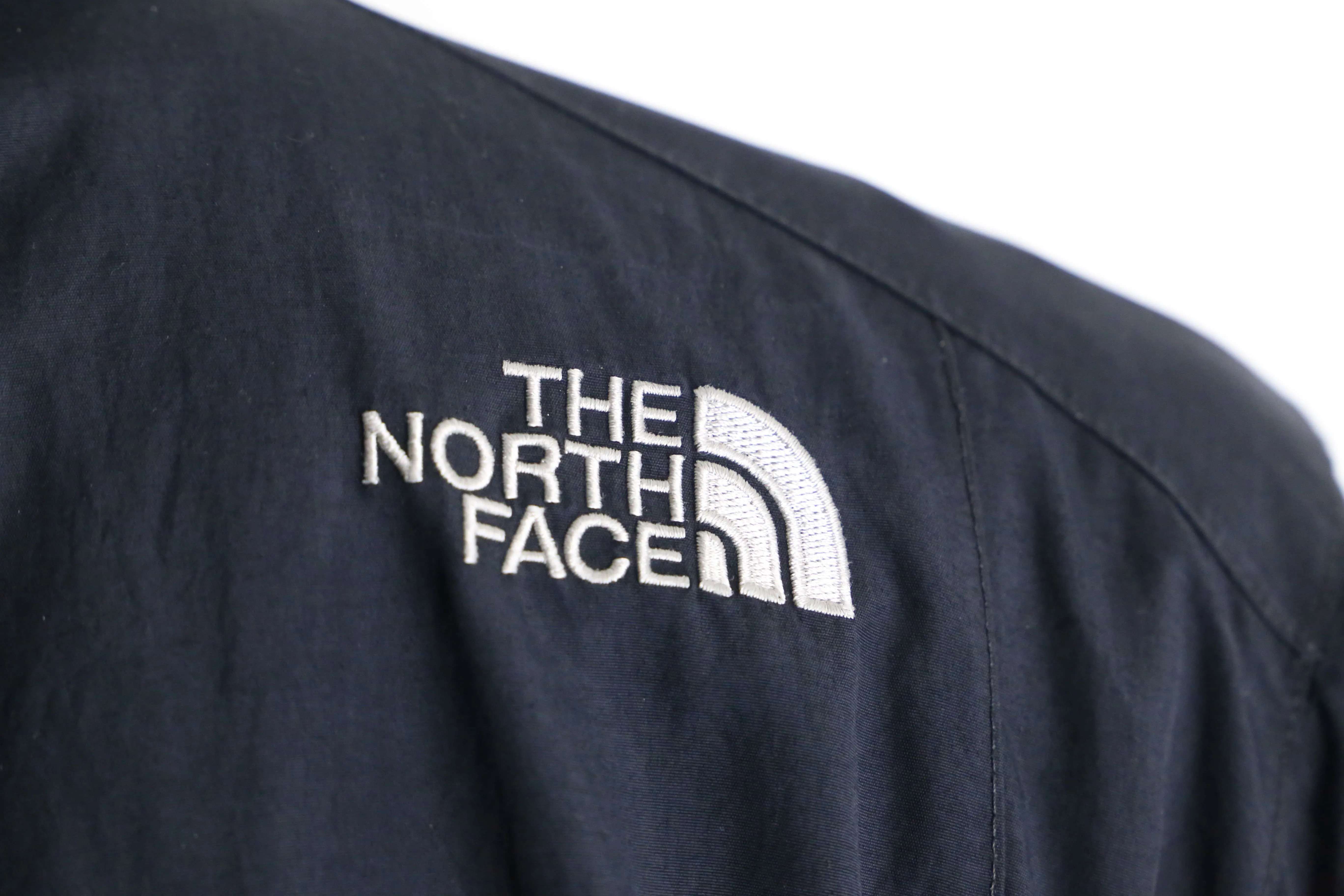 "THE NORTH FACE" black nylon jacket