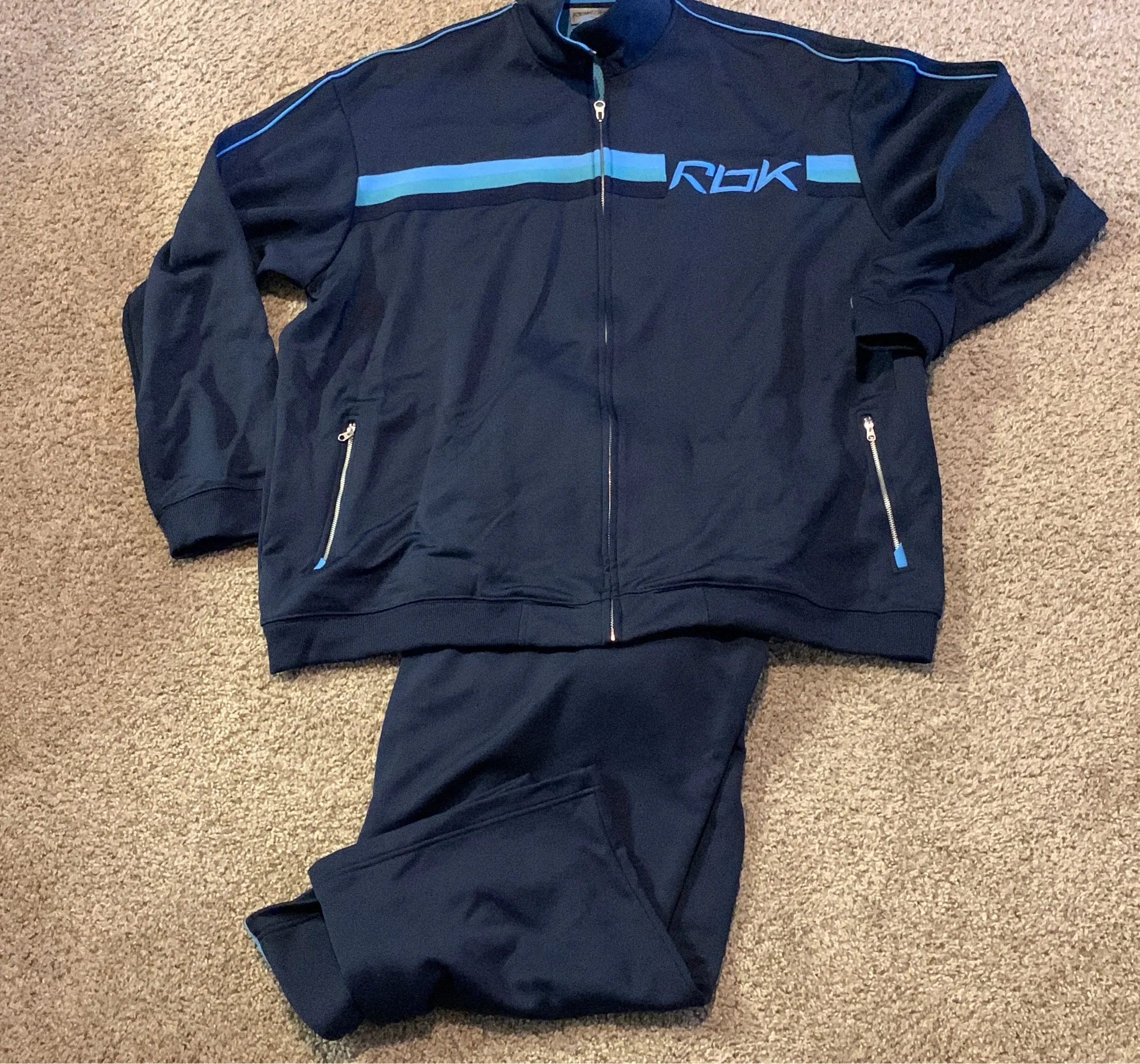 Reebok big and tall athletic performance sweatsuit set with pockets